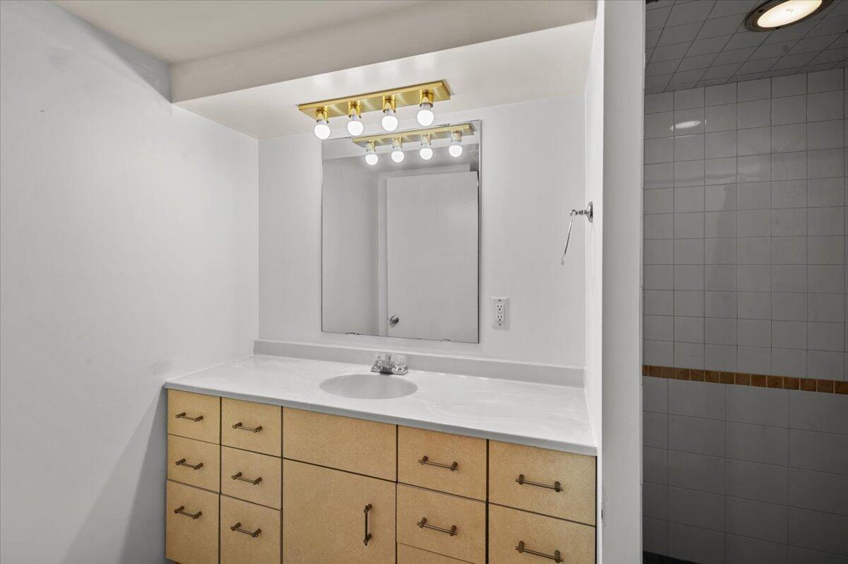 1908 4th Street NW Grand Rapids MI 49504