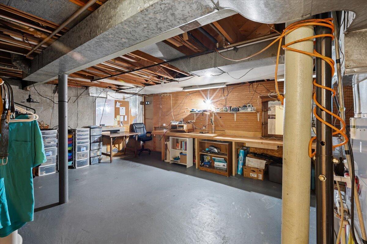 1908 4th Street NW Grand Rapids MI 49504