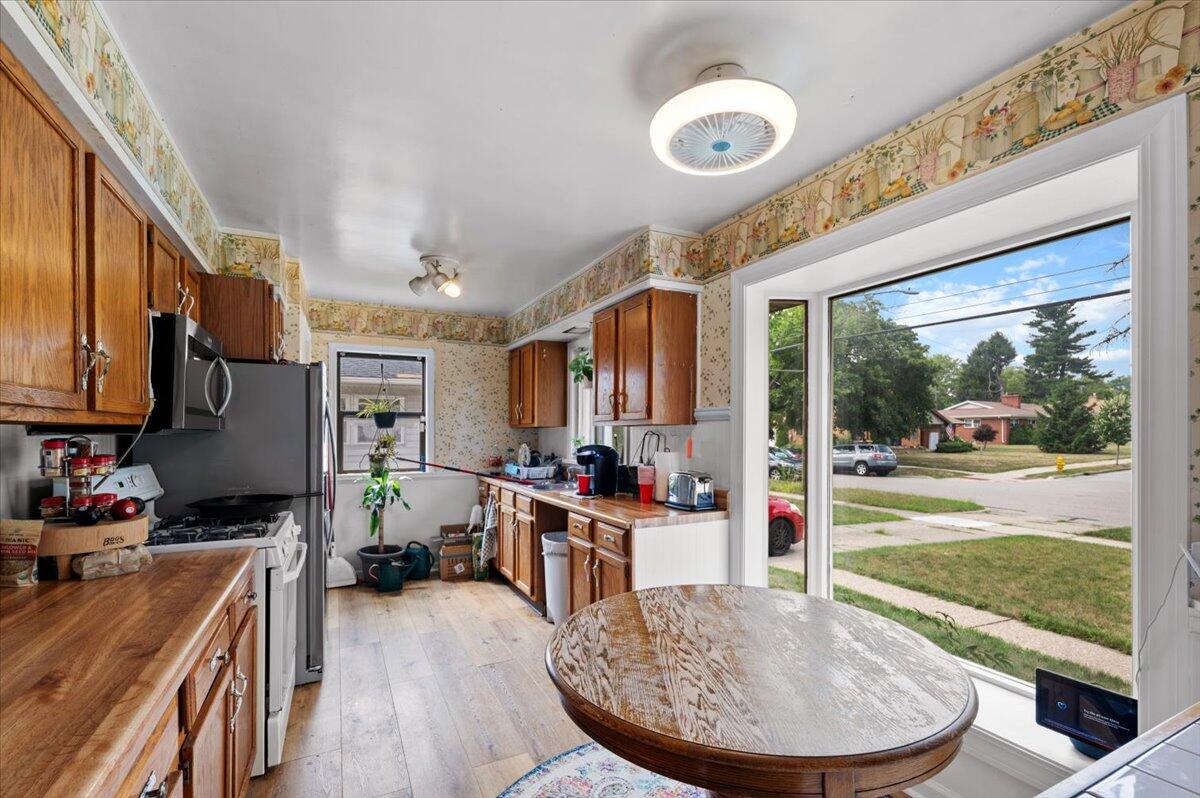 1908 4th Street NW Grand Rapids MI 49504