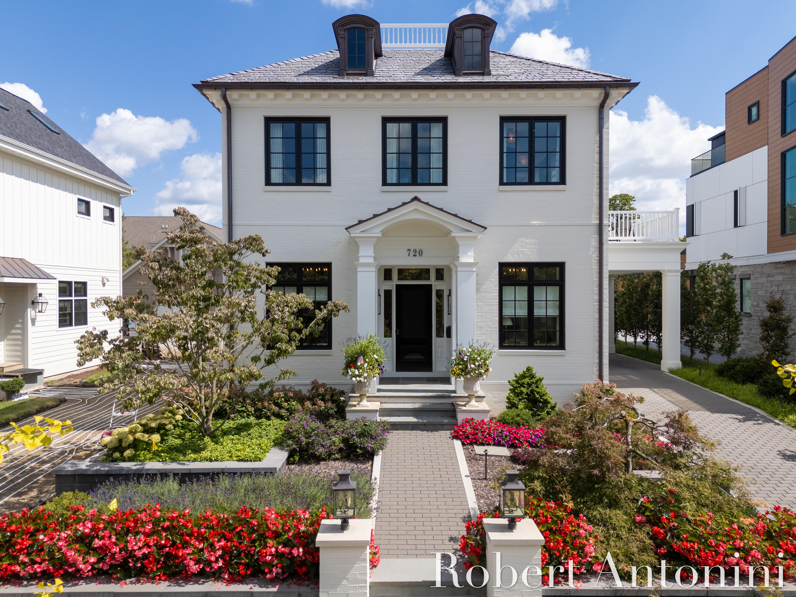 East Grand Rapids MI, 720 Croswell Avenue SE