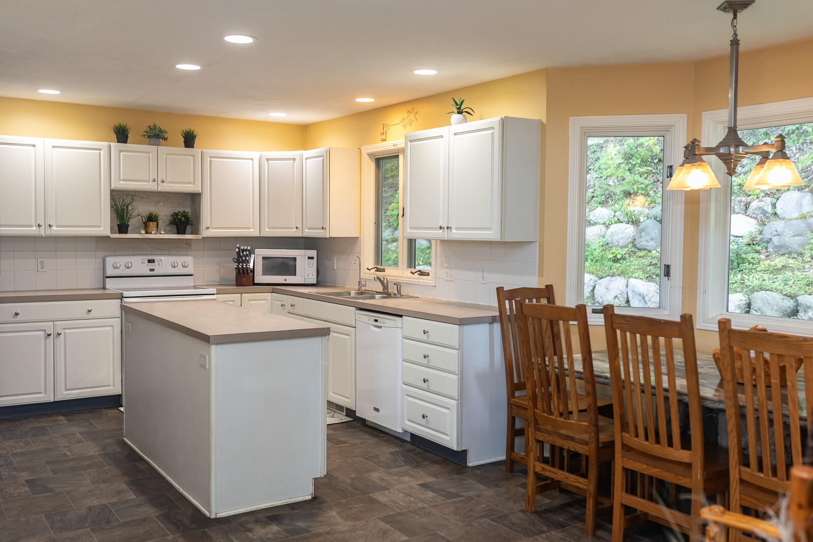 8824 Grand River Drive SE Ada MI 49301