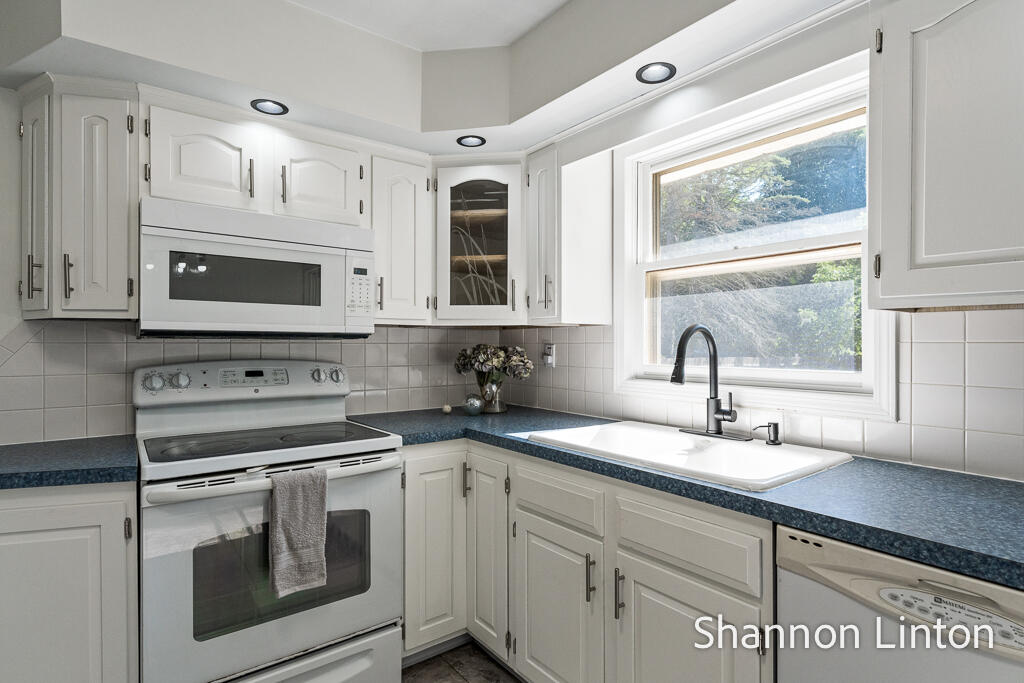 2532 William Avenue Holland MI 49424
