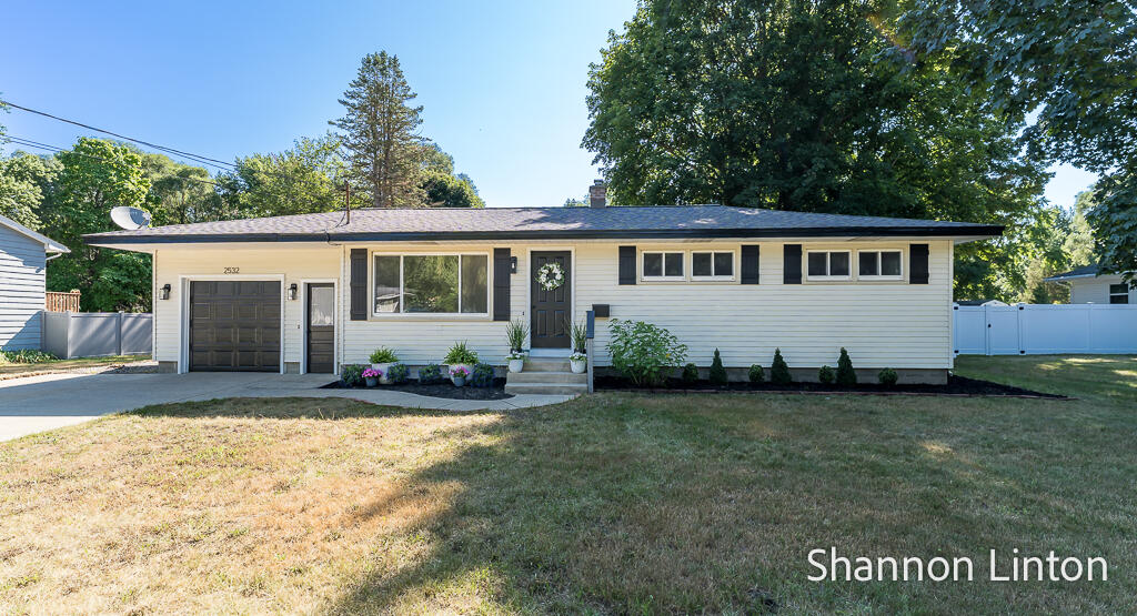 2532 William Avenue Holland MI 49424