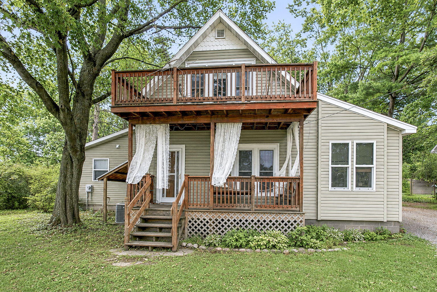 627 Francis Street South Haven MI 49090