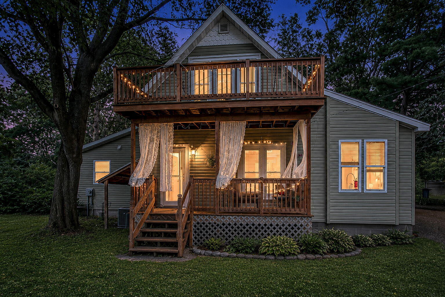 627 Francis Street South Haven MI 49090
