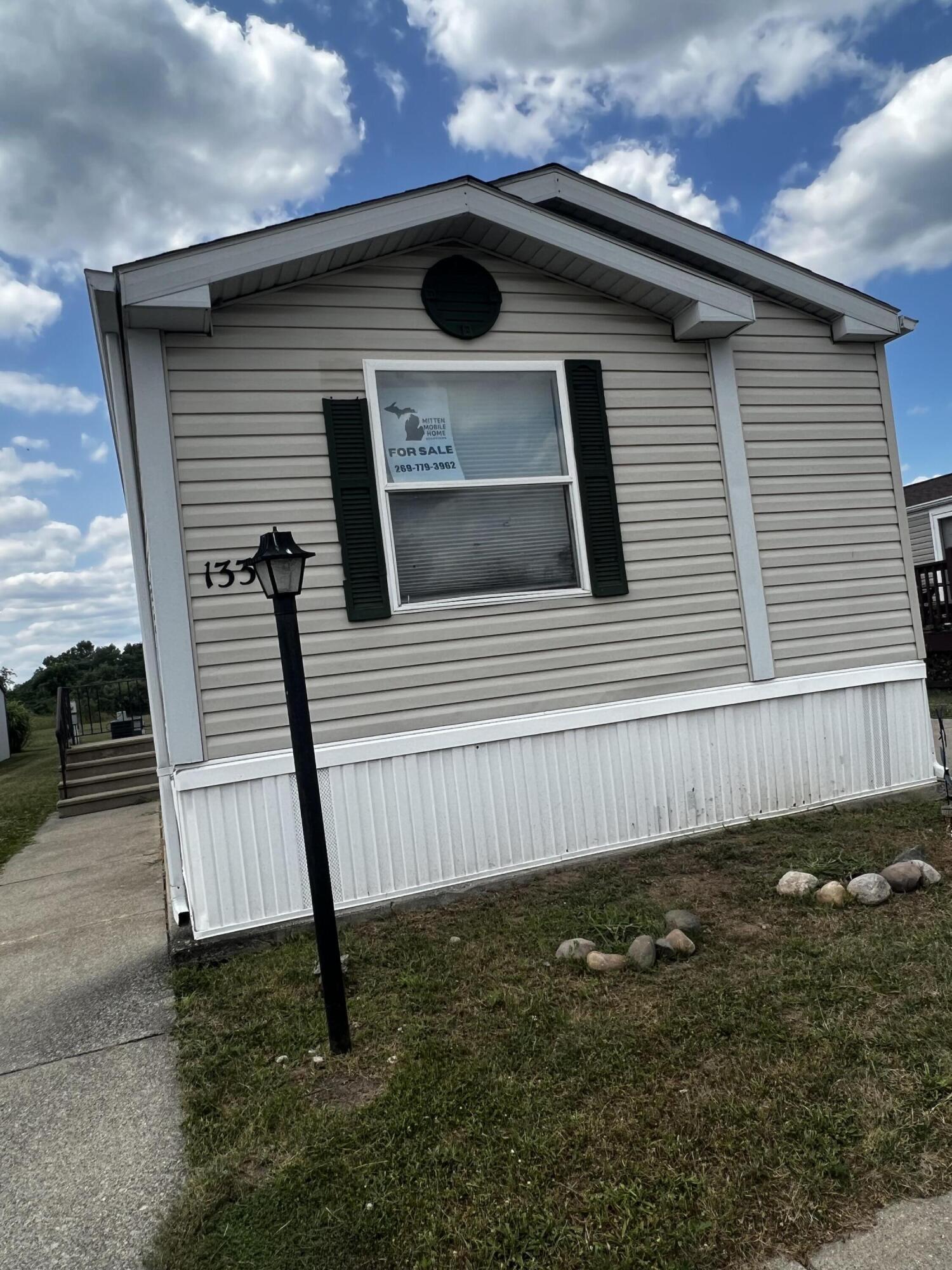 1336 John Ross Drive Kalamazoo MI 49009