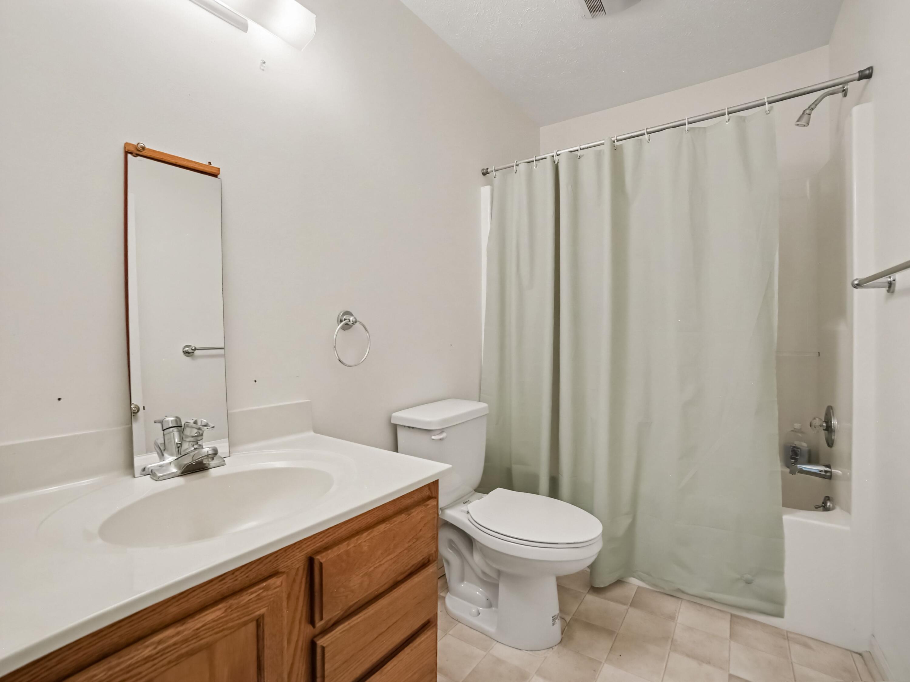 1211 Woodcrest Street Muskegon MI 49442