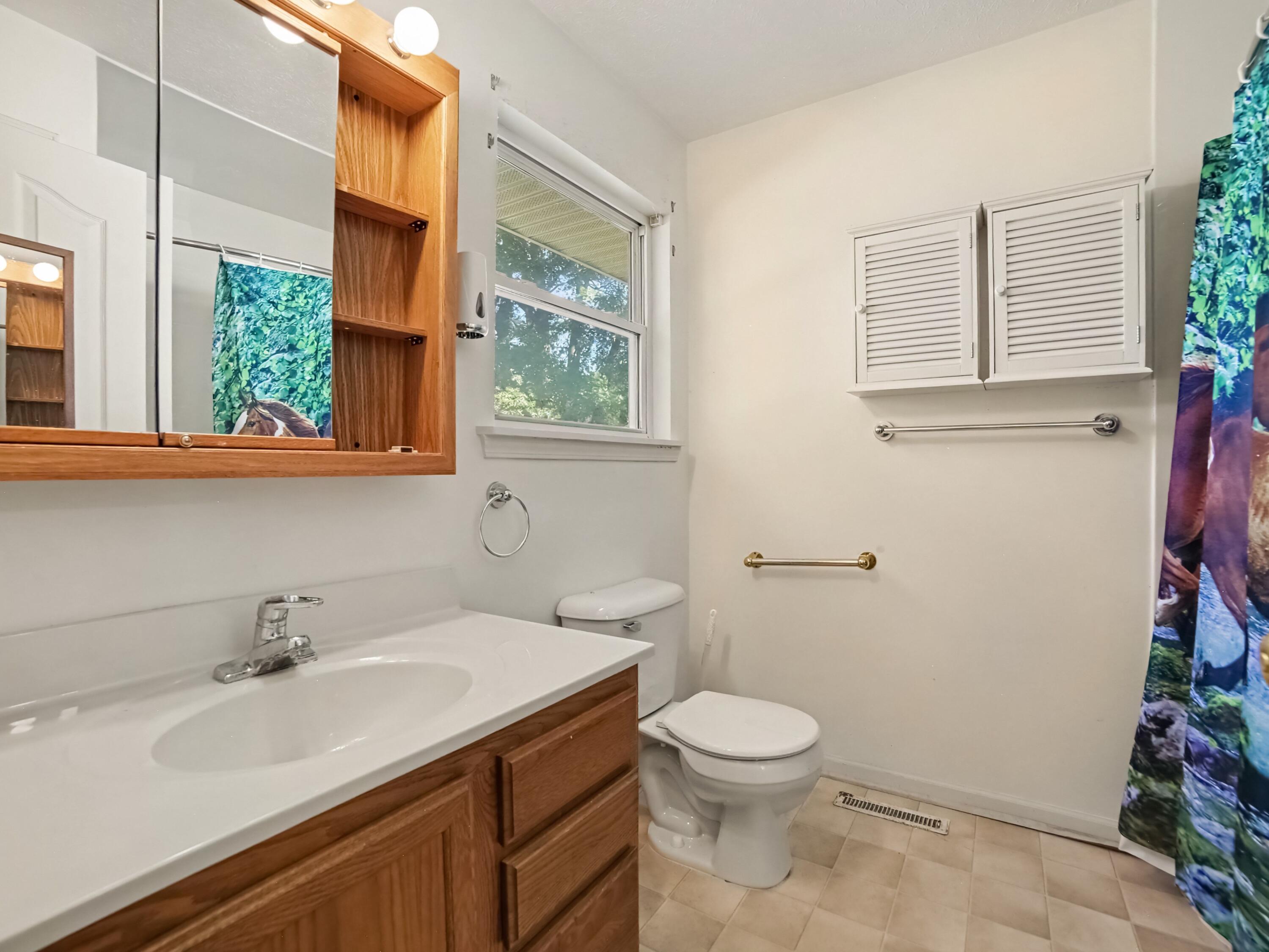 1211 Woodcrest Street Muskegon MI 49442