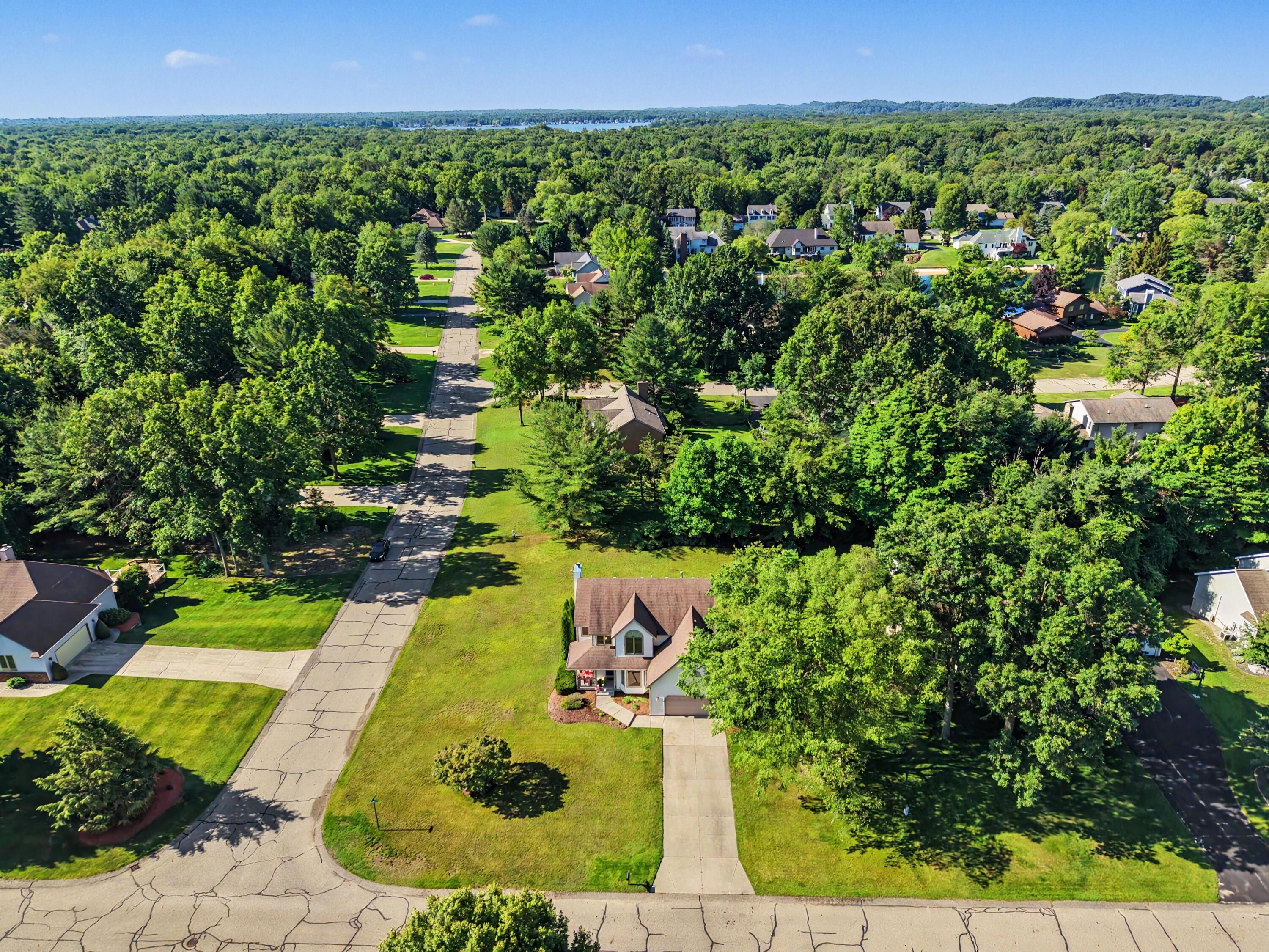 1864 Erin Isle Drive Holland MI 49424