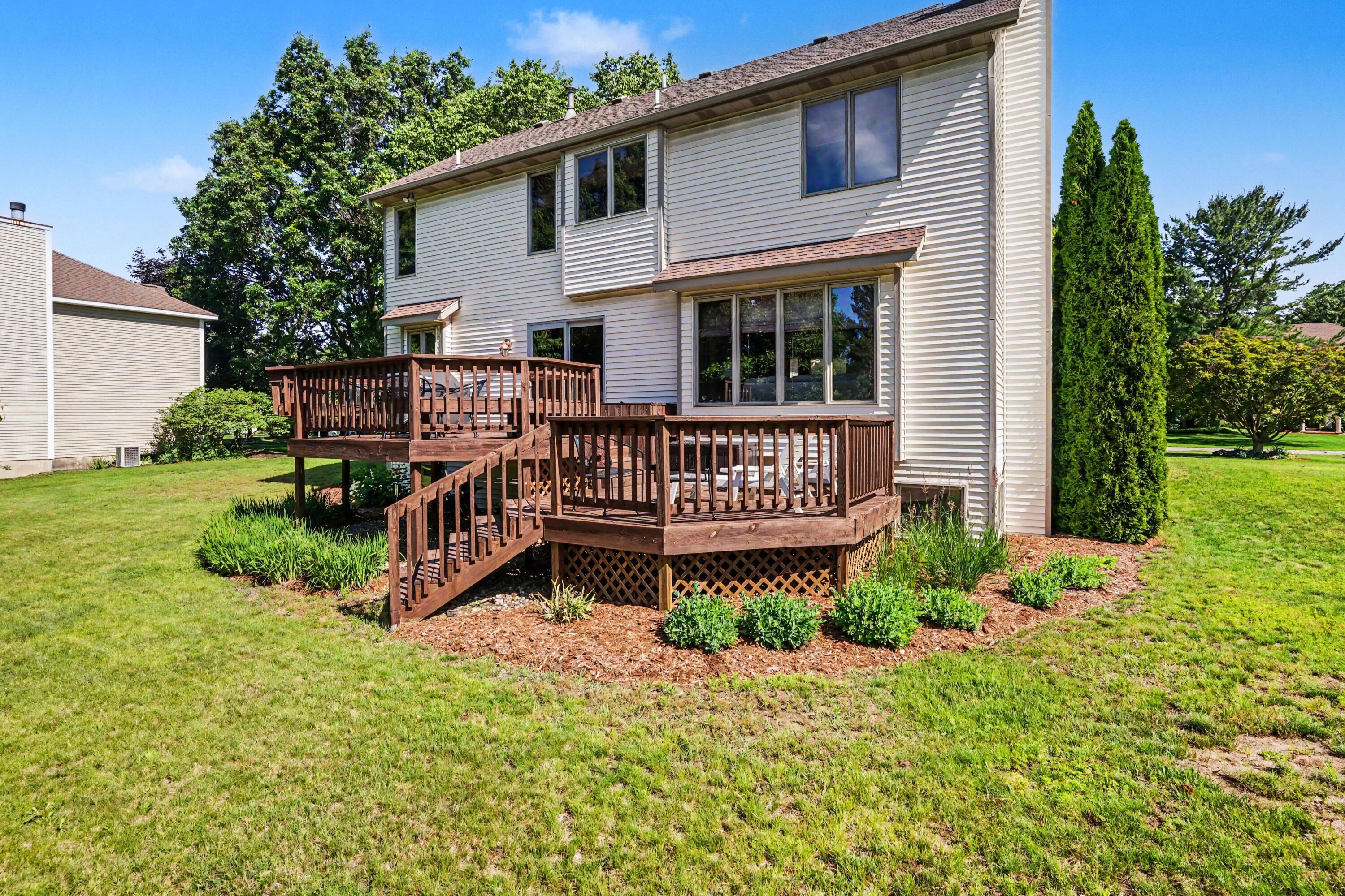 1864 Erin Isle Drive Holland MI 49424