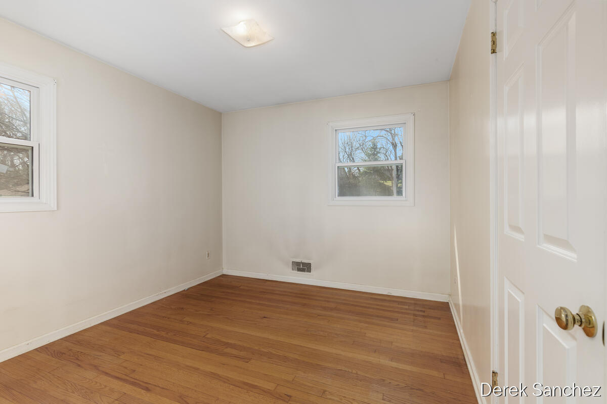 1702 Stilesgate Street SE Grand Rapids MI 49508