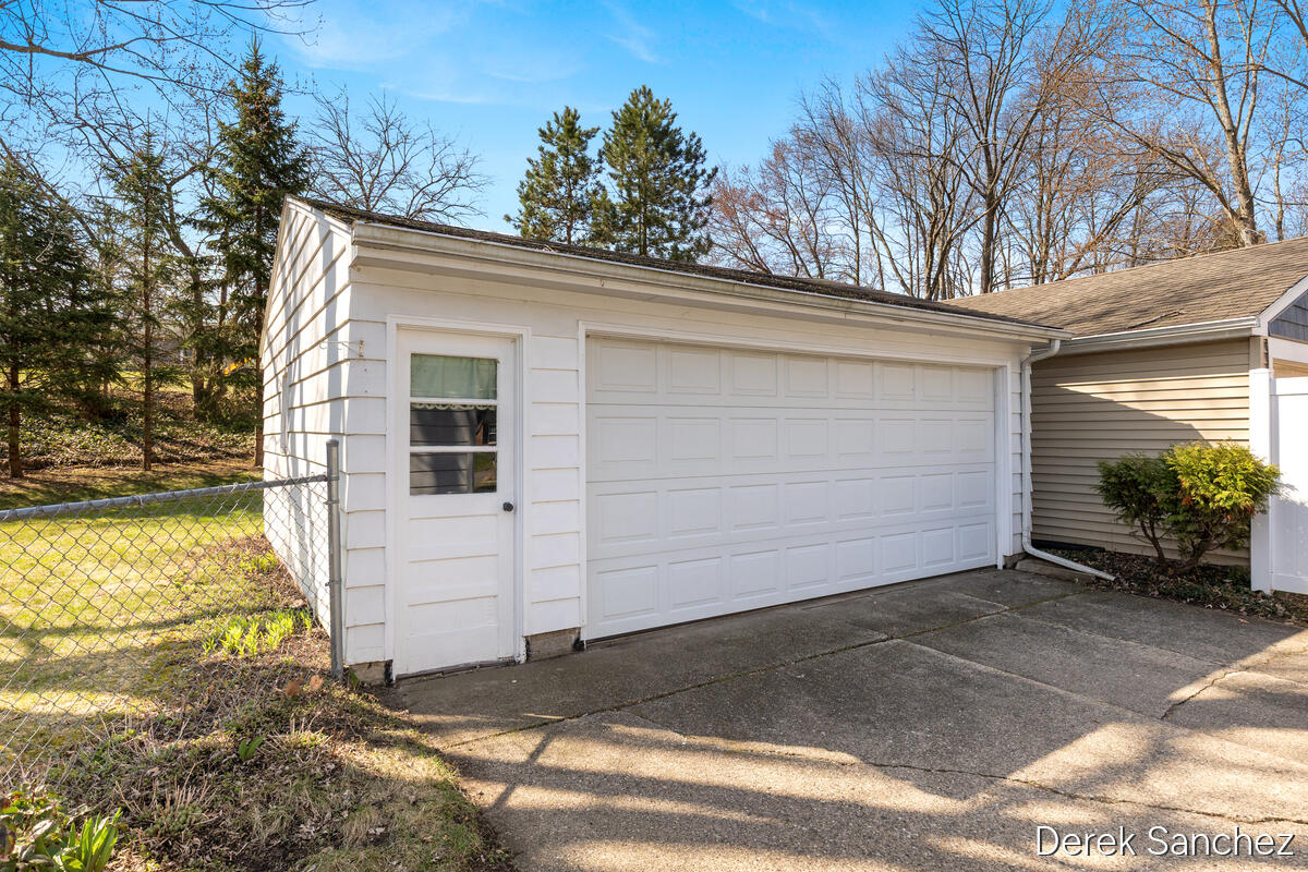 1702 Stilesgate Street SE Grand Rapids MI 49508