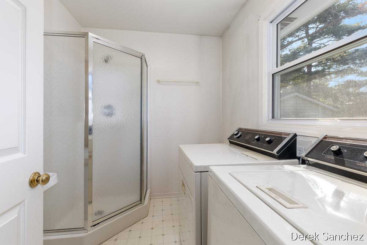 1702 Stilesgate Street SE Grand Rapids MI 49508