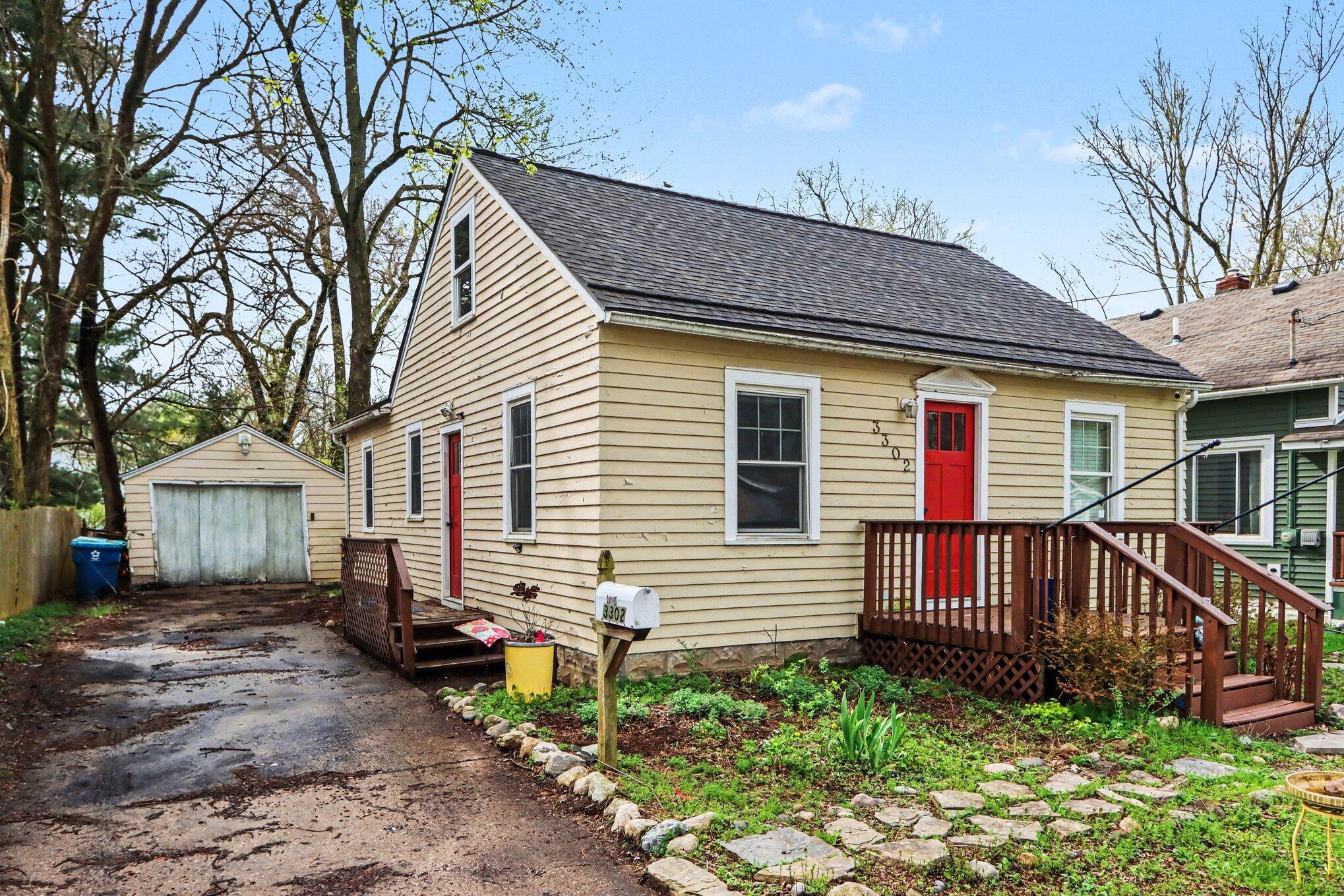 3302 Hoover Street Kalamazoo MI 49008
