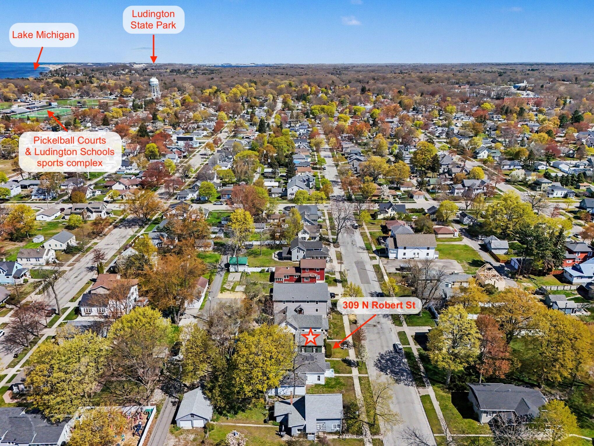 309 N Robert Street Ludington MI 49431
