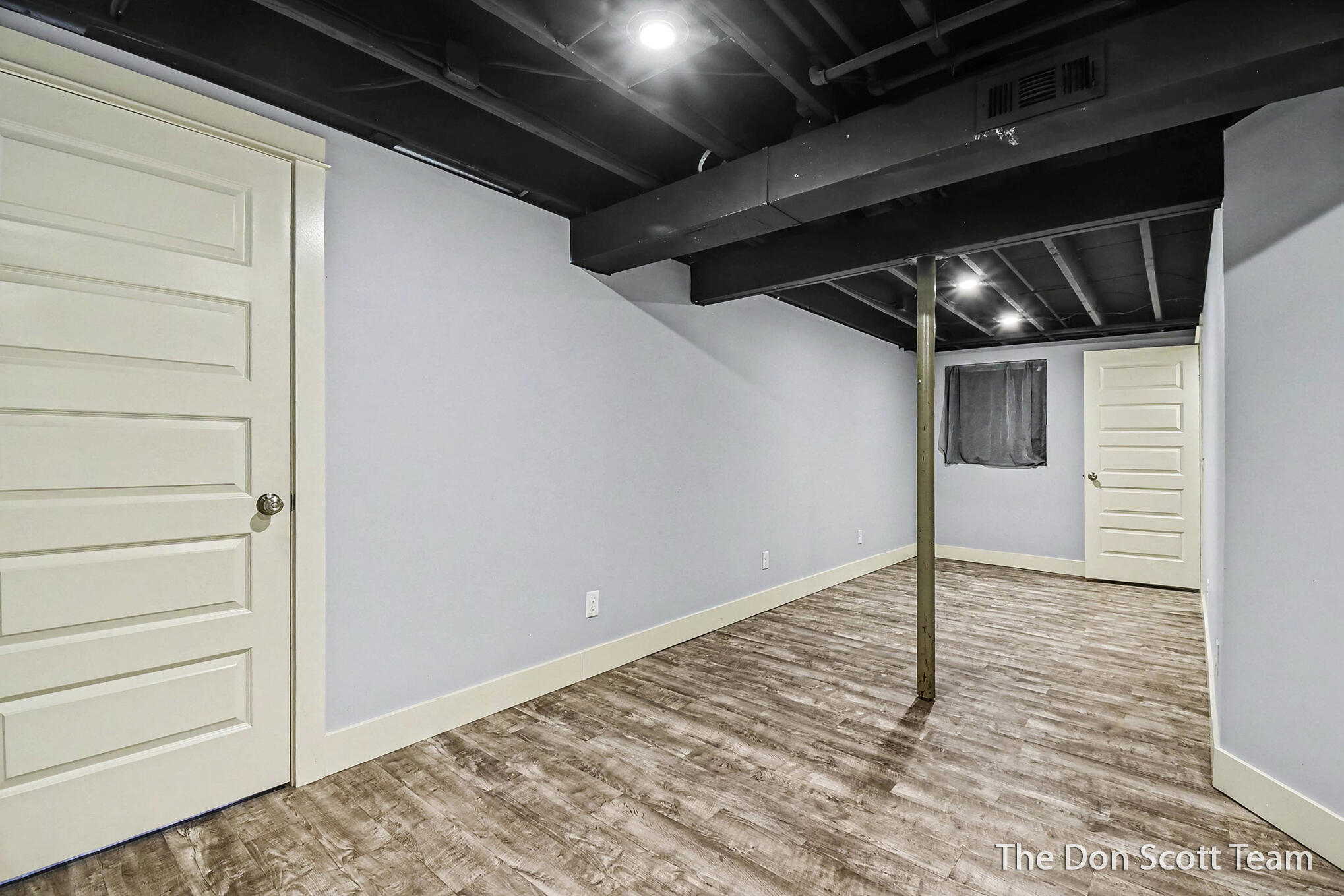 2911 5 Mile Road NE Grand Rapids MI 49525