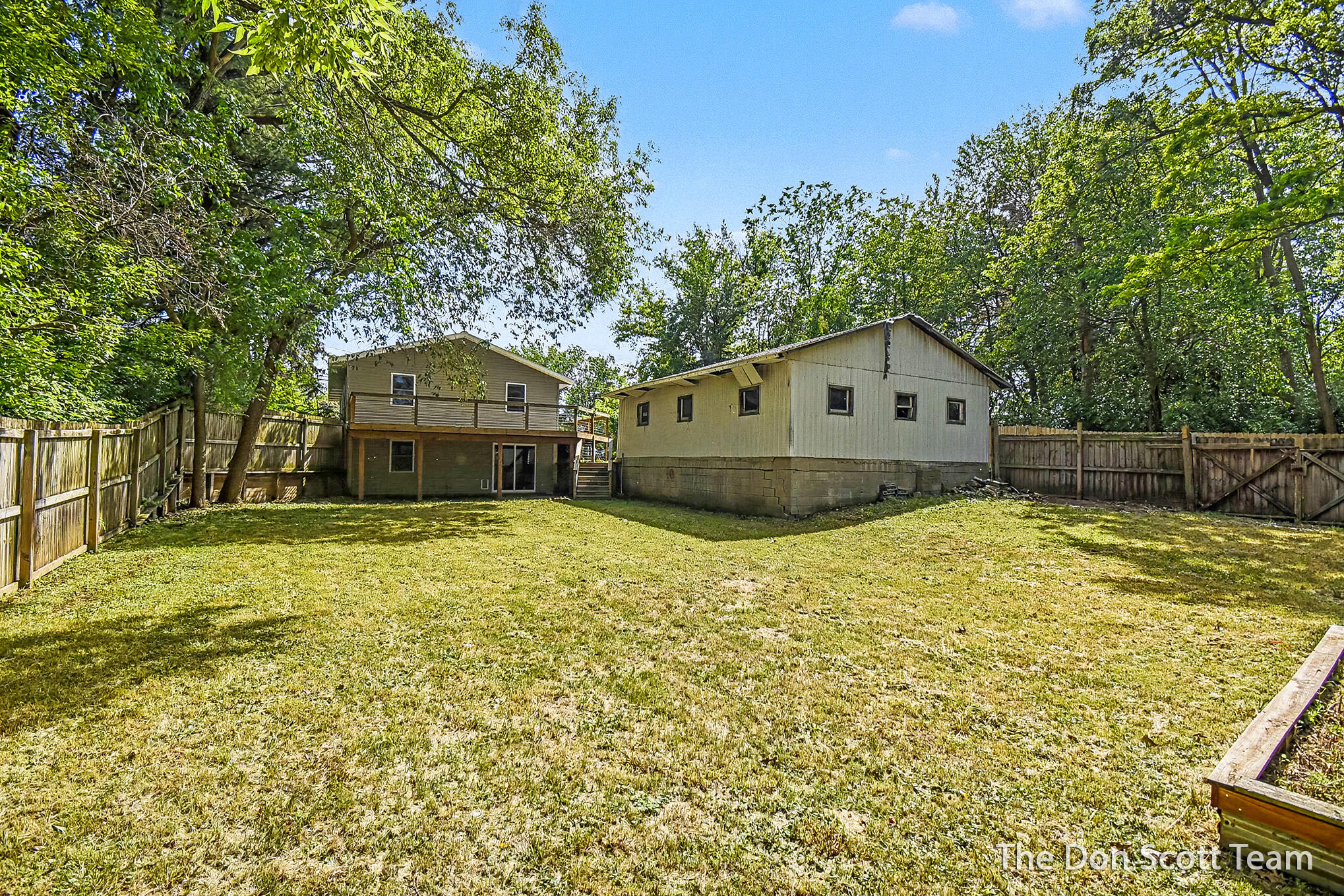 2911 5 Mile Road NE Grand Rapids MI 49525