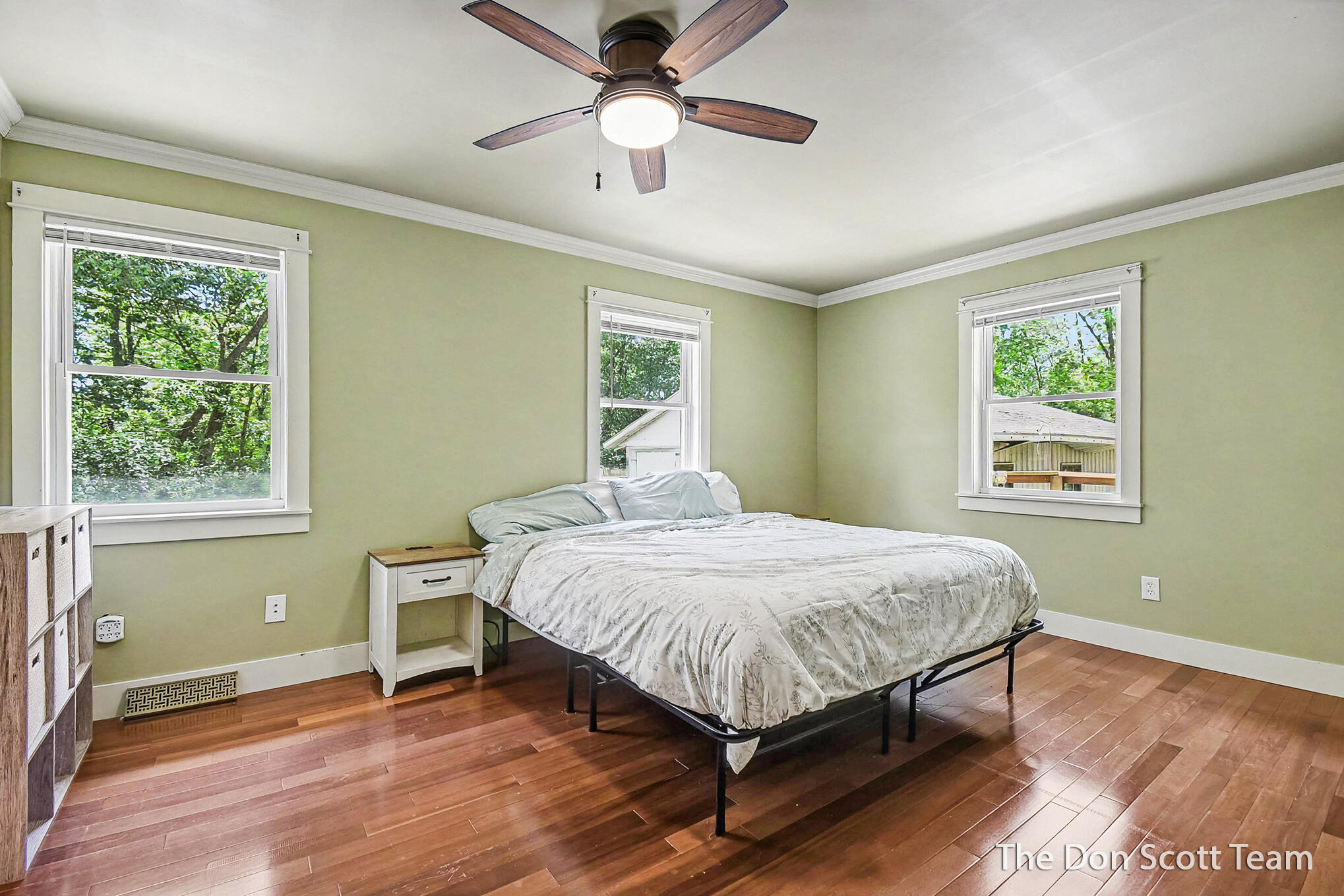 2911 5 Mile Road NE Grand Rapids MI 49525