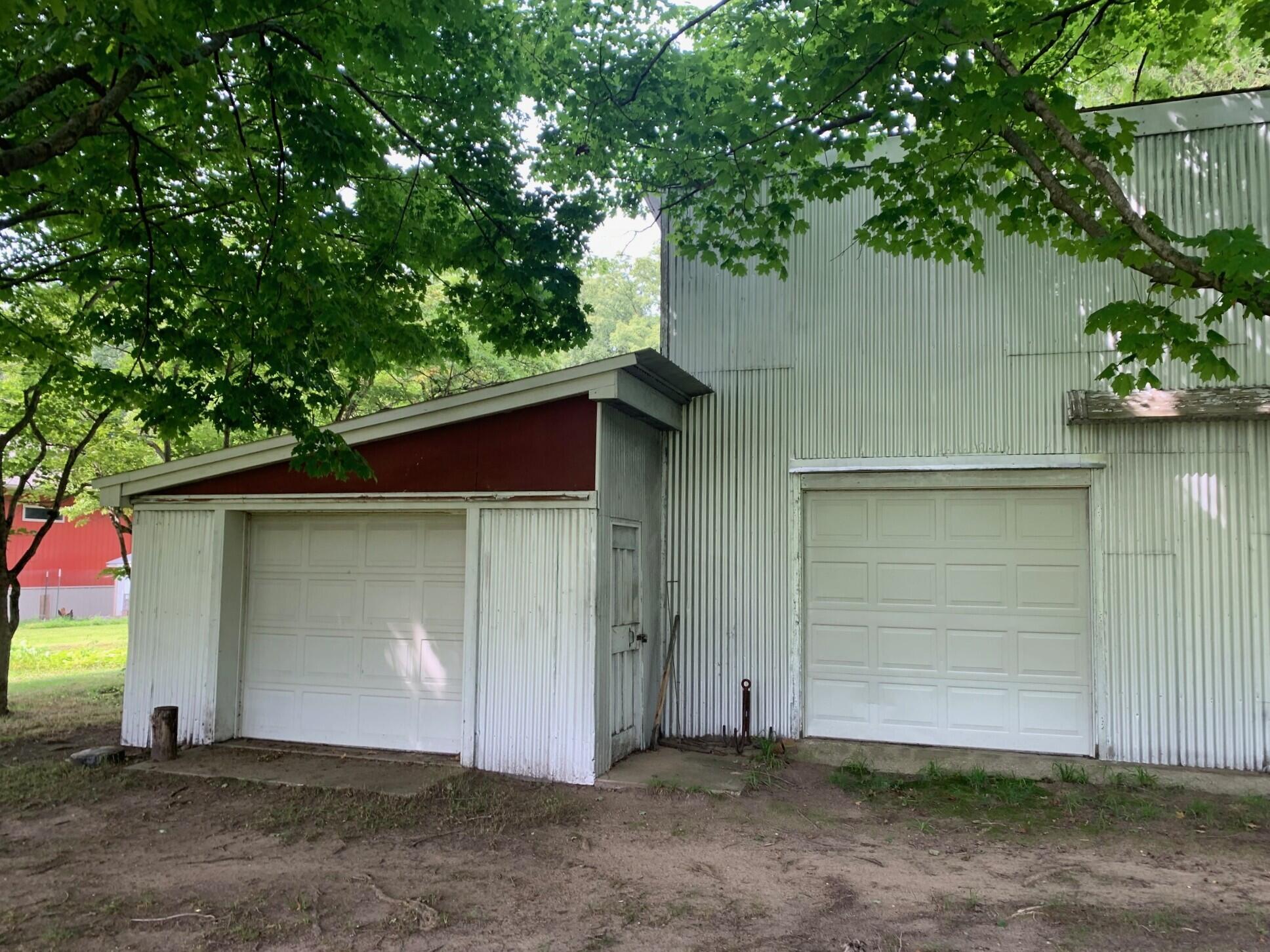 7462 W Martin Road Three Oaks MI 49128