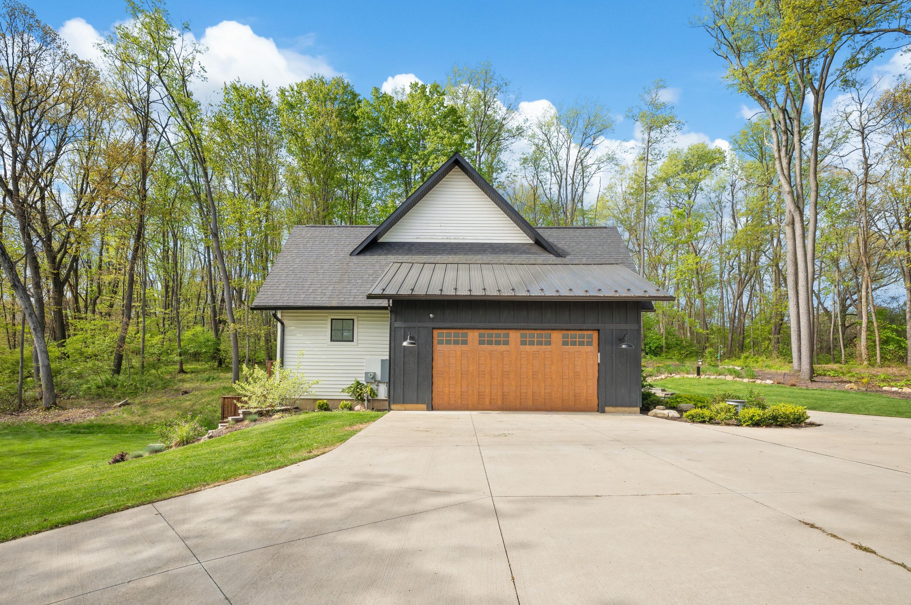 70037 Winding Pines Parkway Niles MI 49120