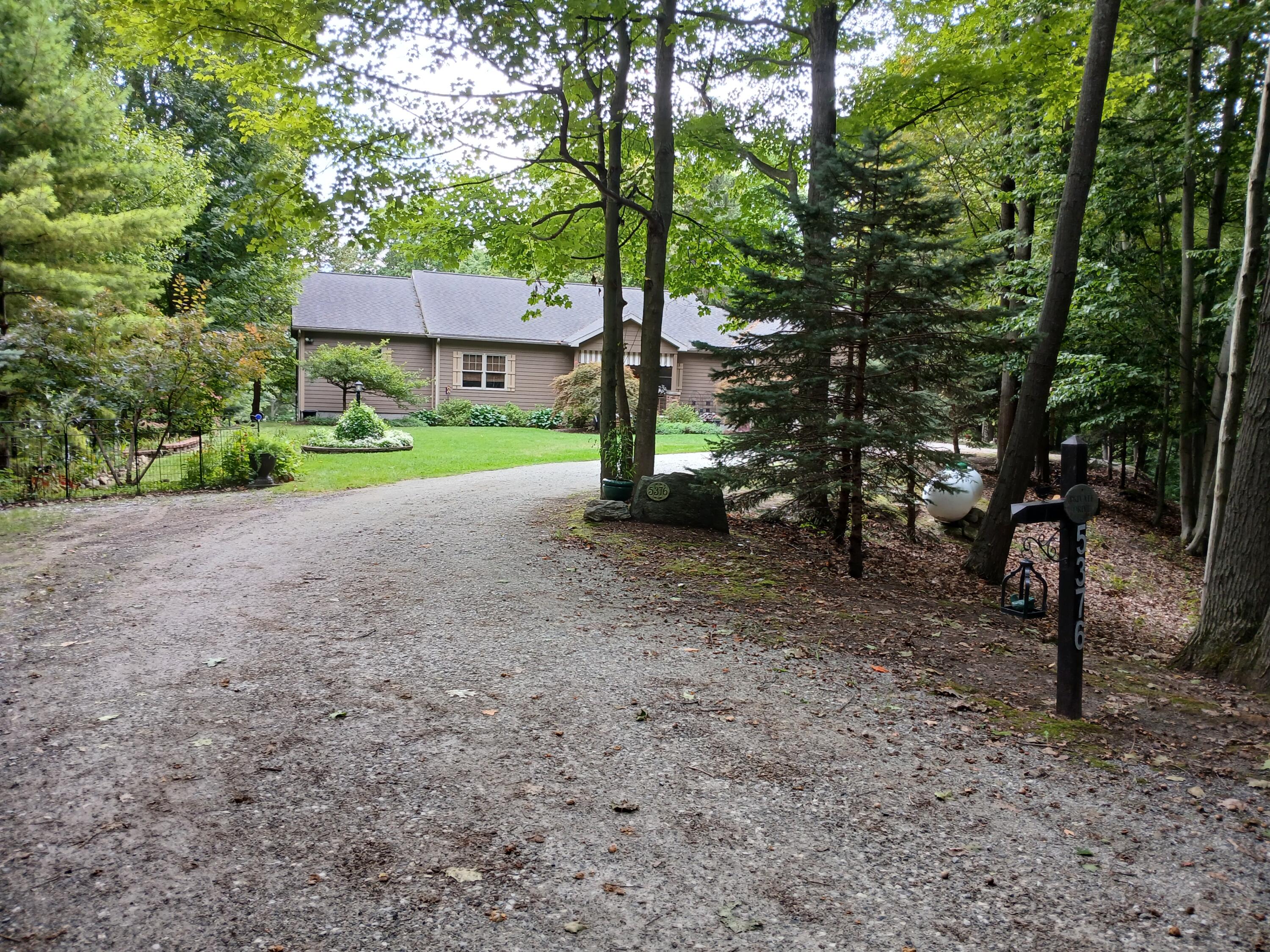 5376 W Oak Point Road Ludington MI 49431