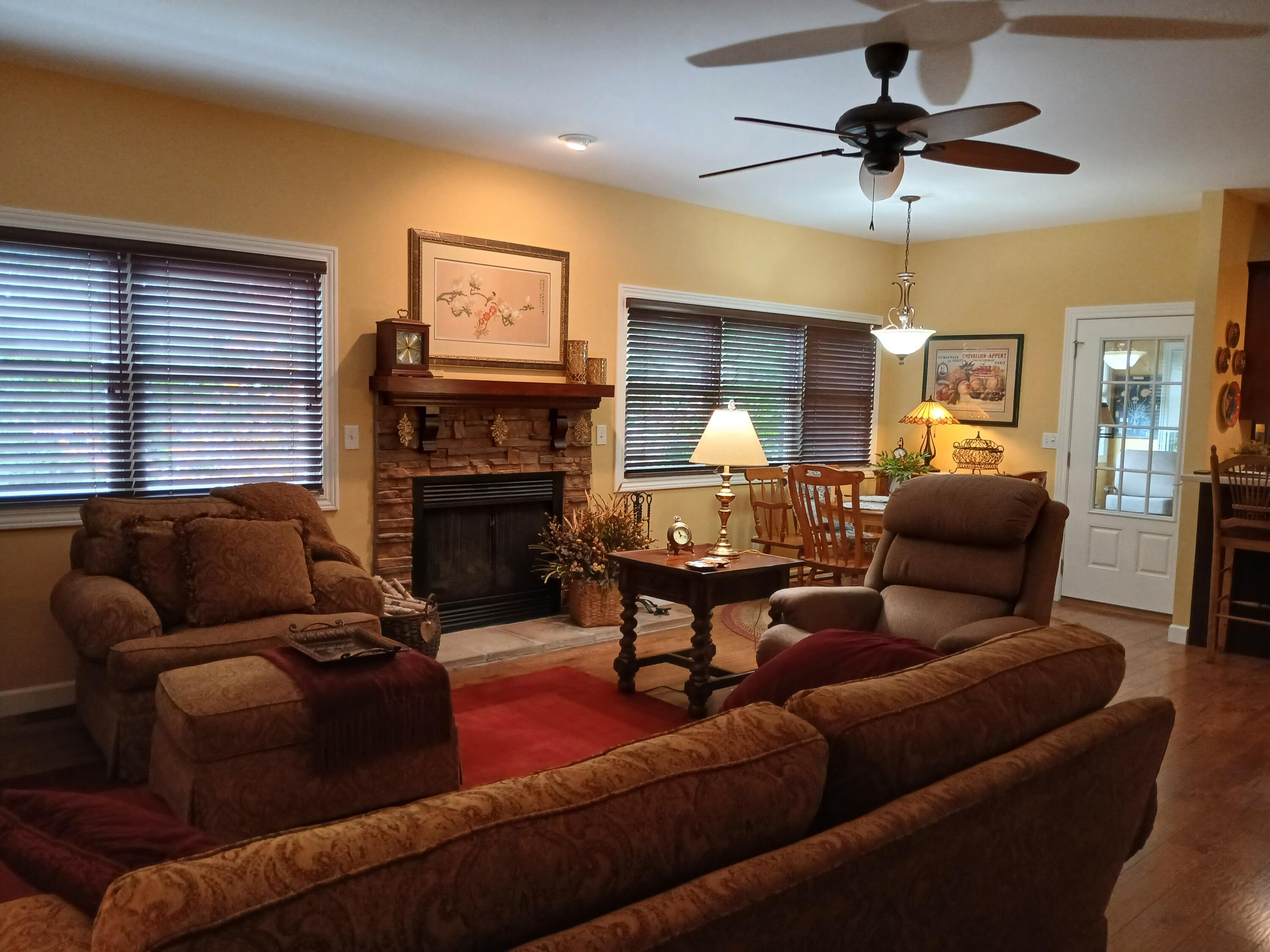 5376 W Oak Point Road Ludington MI 49431