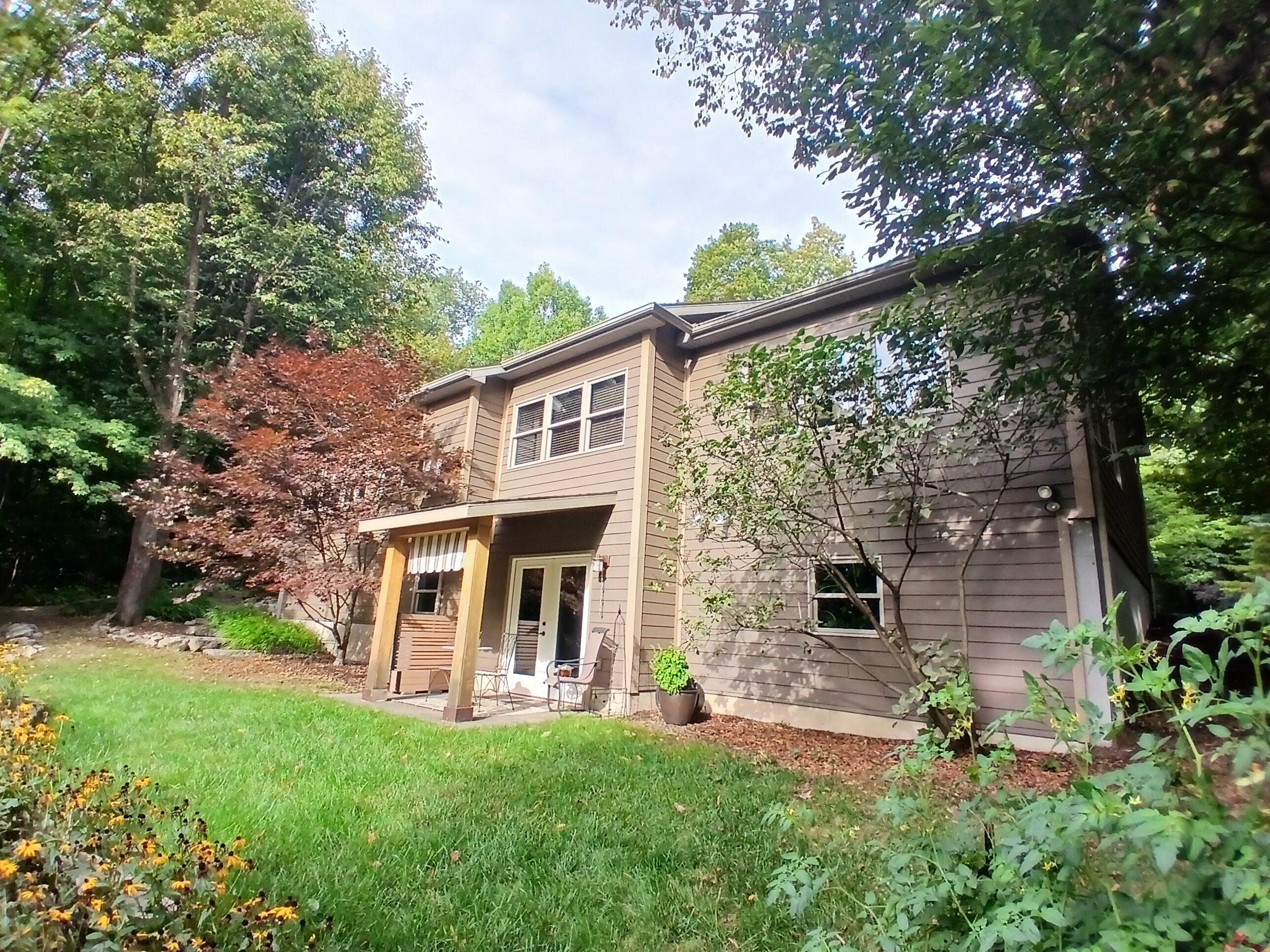 5376 W Oak Point Road Ludington MI 49431