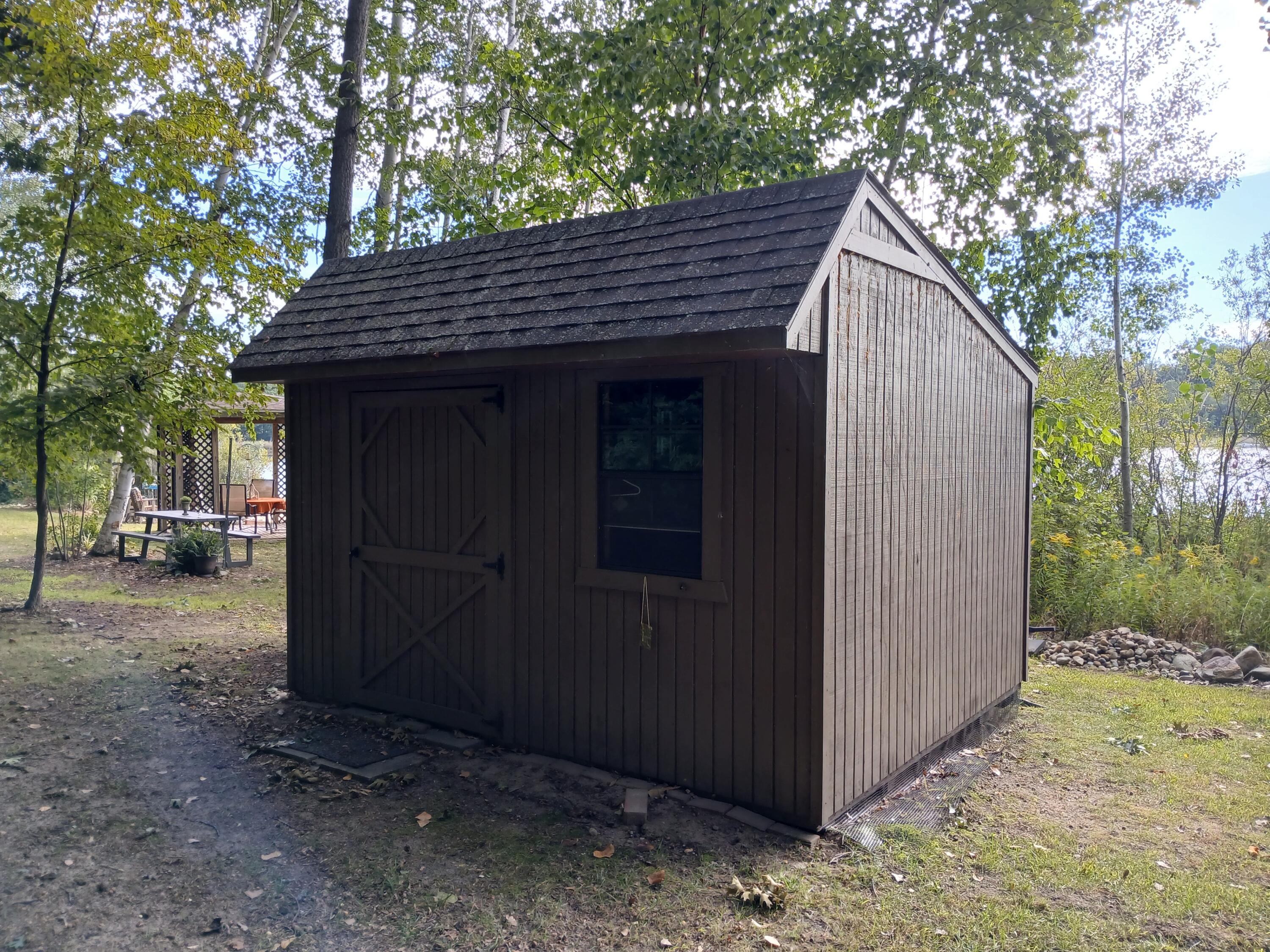 5376 W Oak Point Road Ludington MI 49431