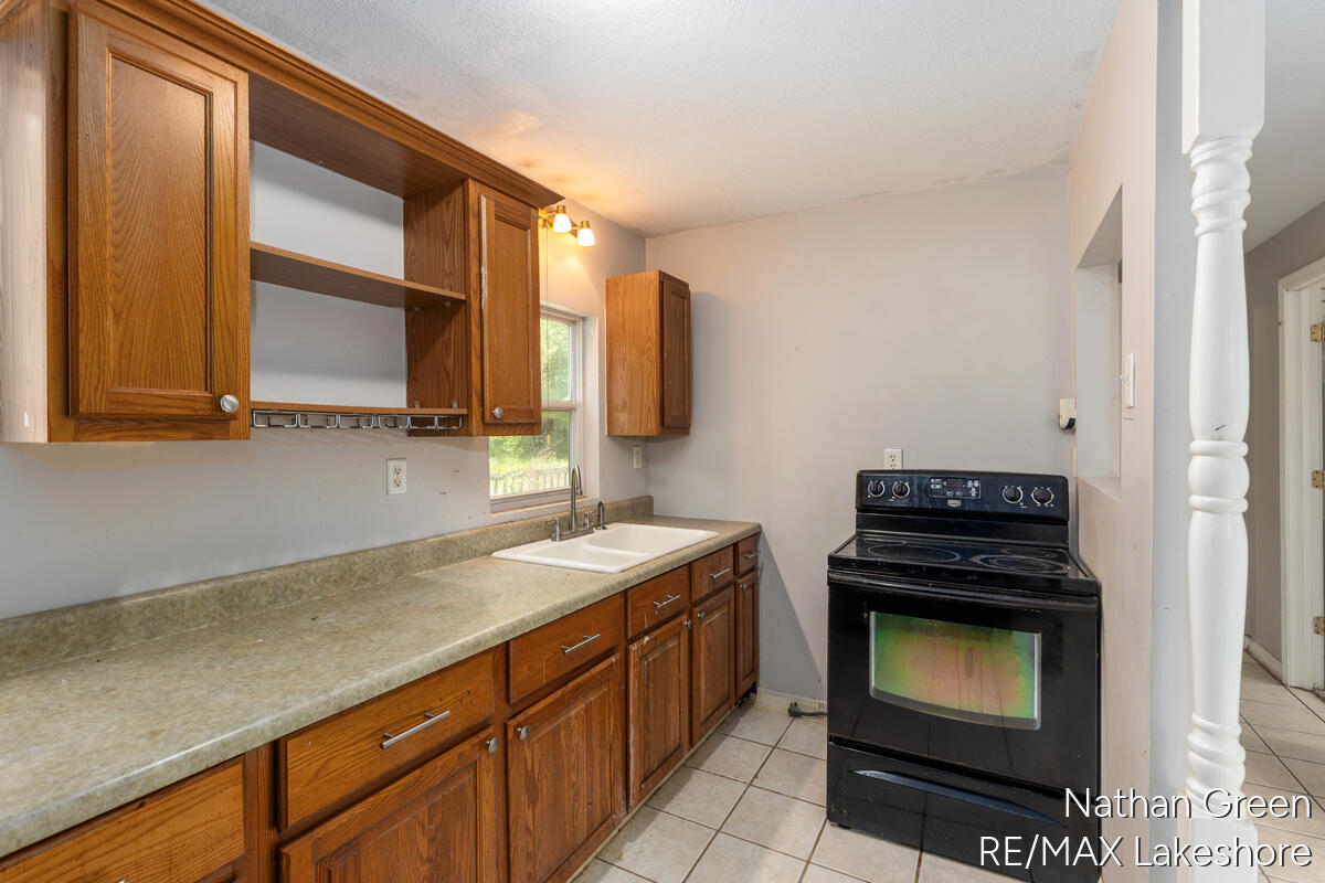1267 Chatterson Road Muskegon MI 49442