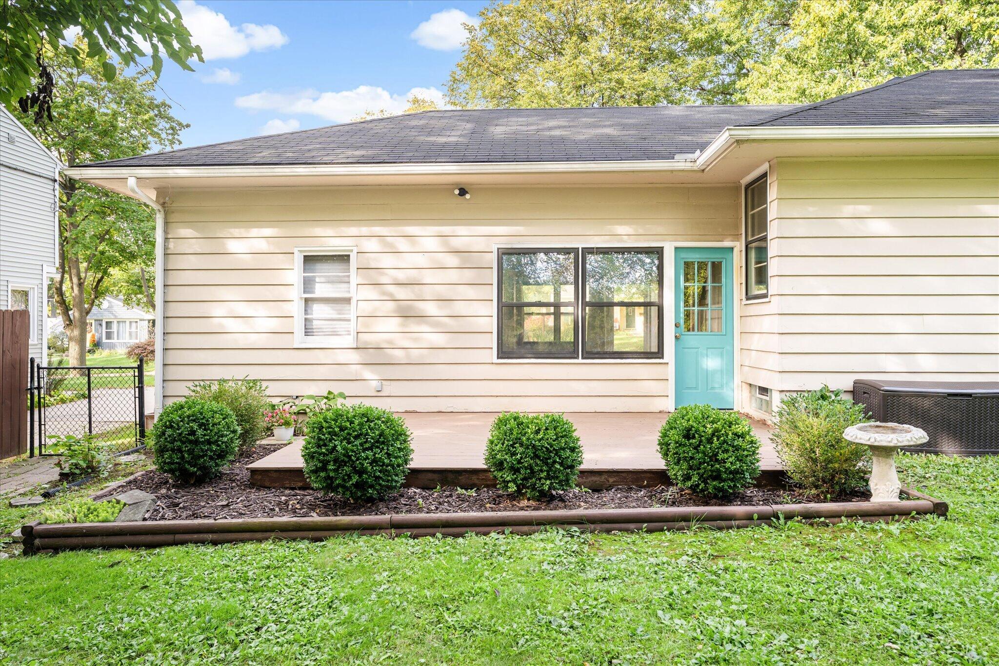 2100 Cambridge Drive SE Grand Rapids MI 49506