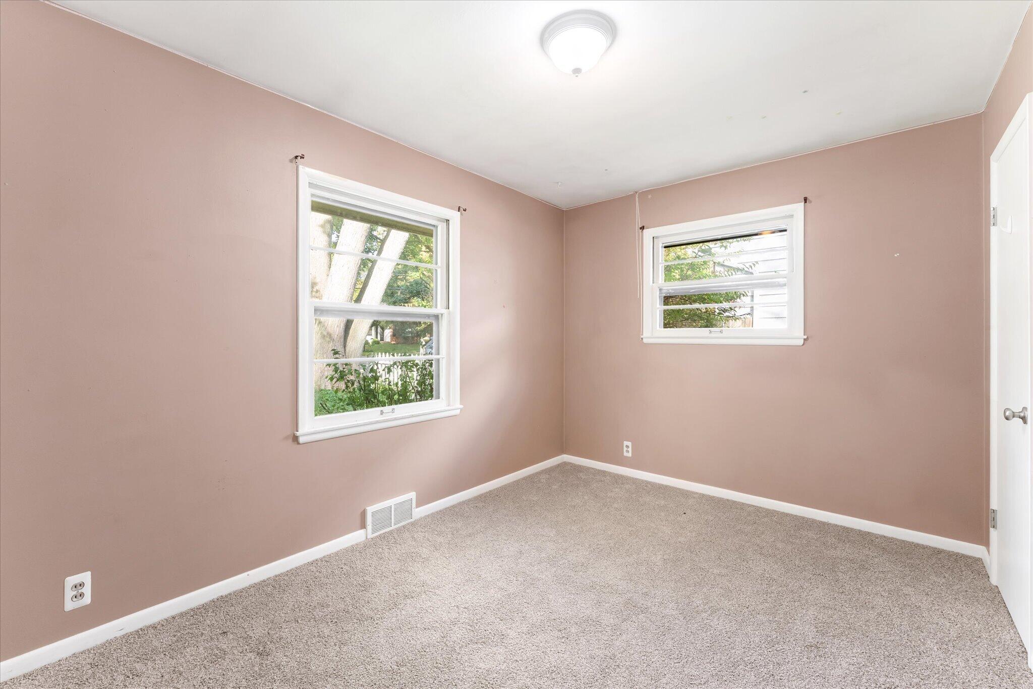 2100 Cambridge Drive SE Grand Rapids MI 49506