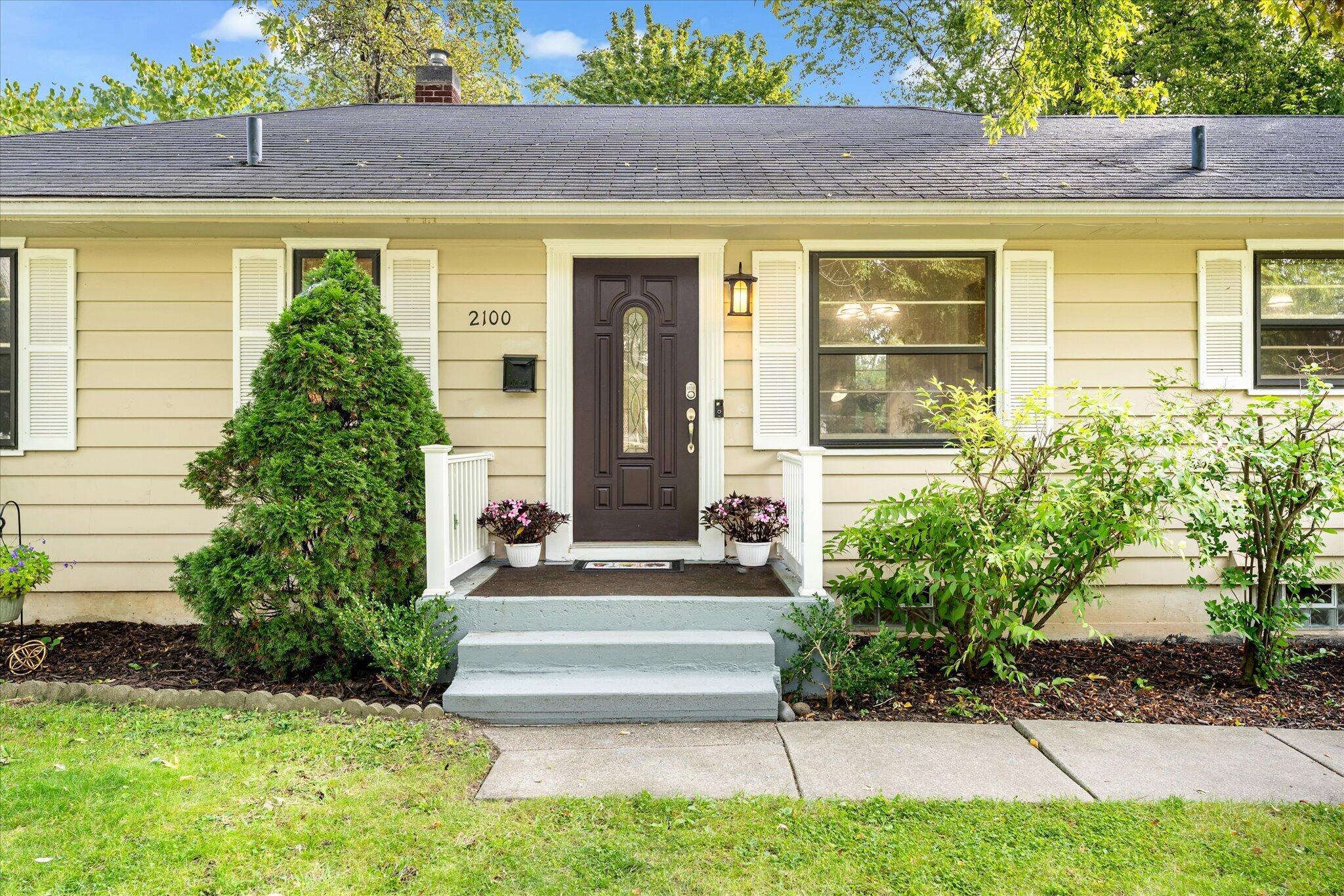 2100 Cambridge Drive SE Grand Rapids MI 49506