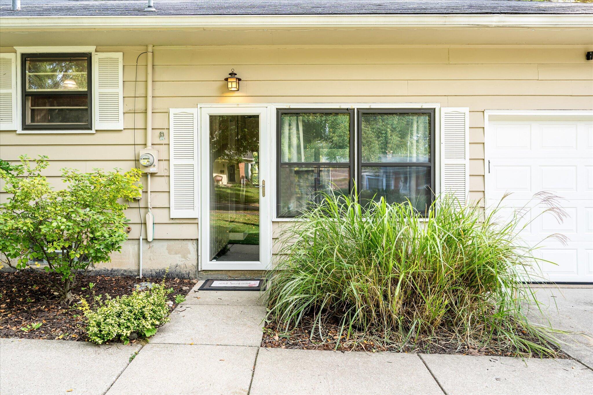 2100 Cambridge Drive SE Grand Rapids MI 49506
