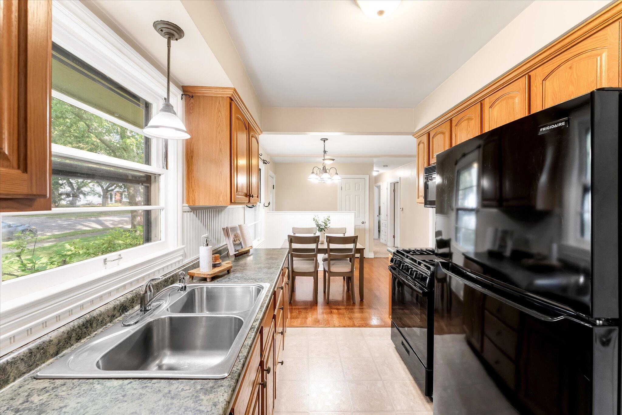 2100 Cambridge Drive SE Grand Rapids MI 49506