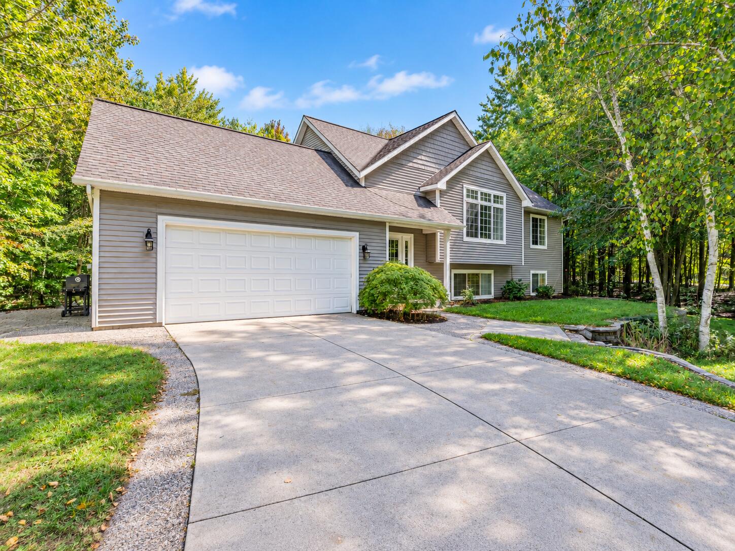 5480 Hidden Acres Court Holland MI 49424