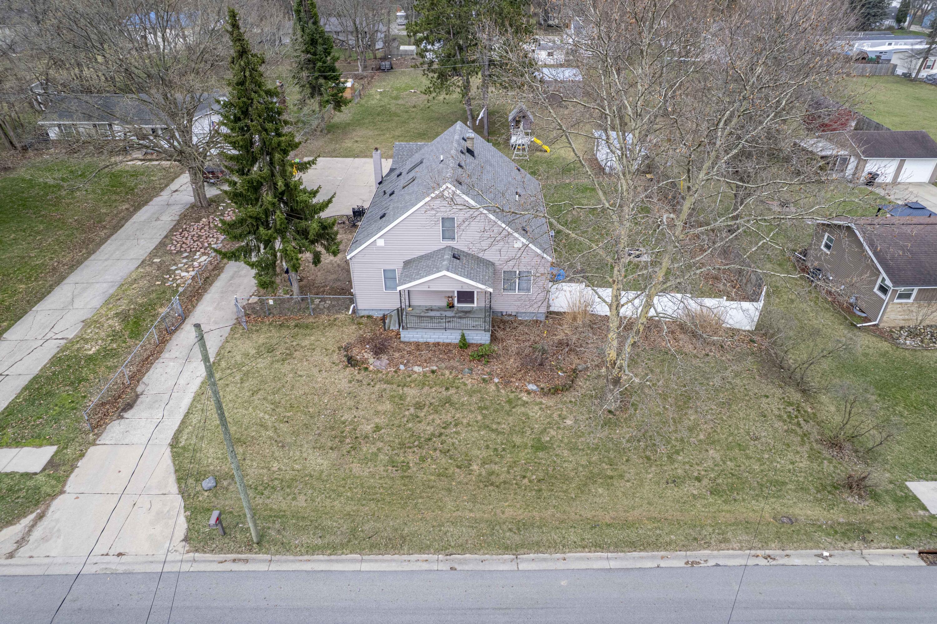 904 60th Street SE Grand Rapids MI 49508