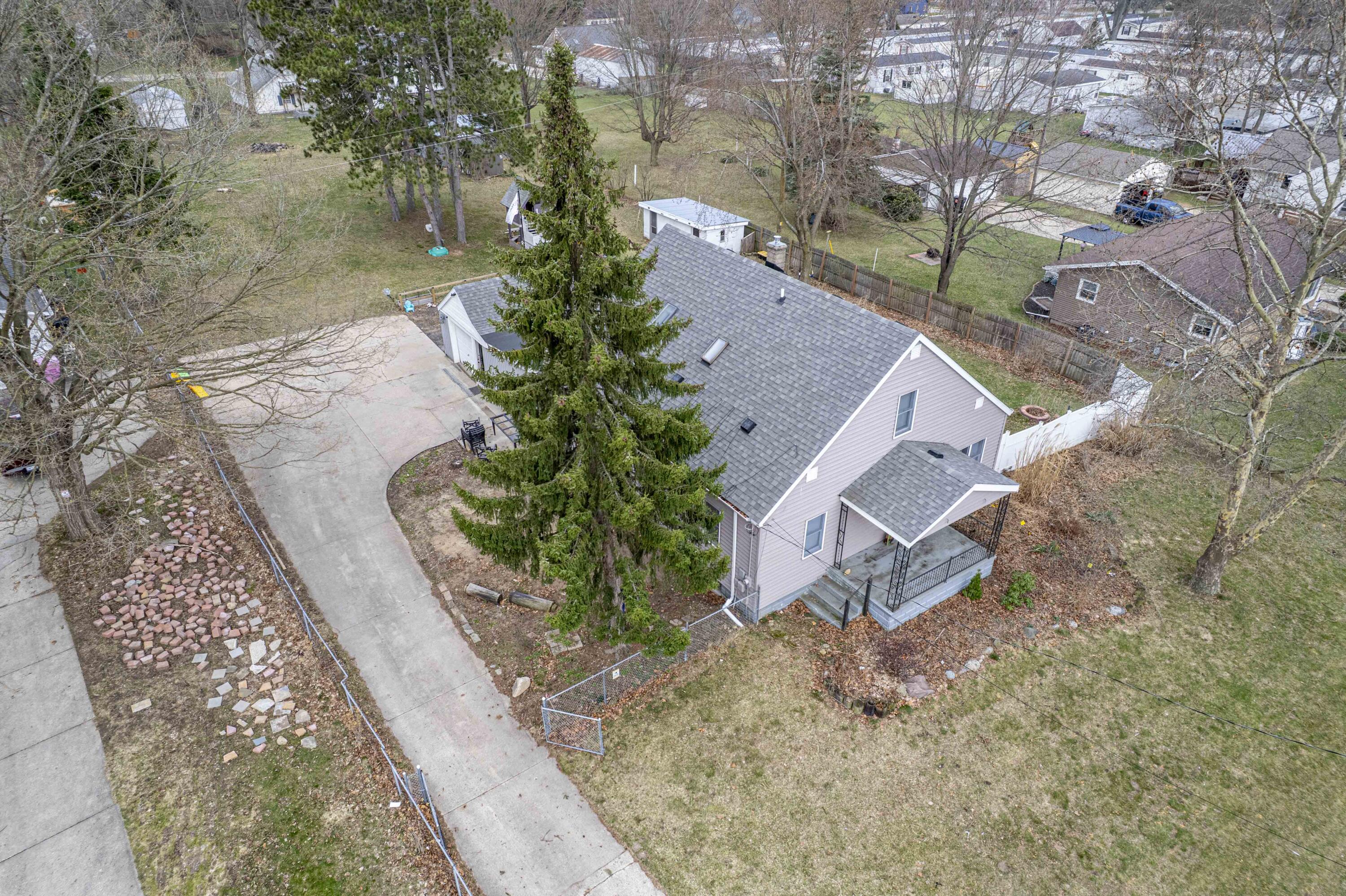 904 60th Street SE Grand Rapids MI 49508