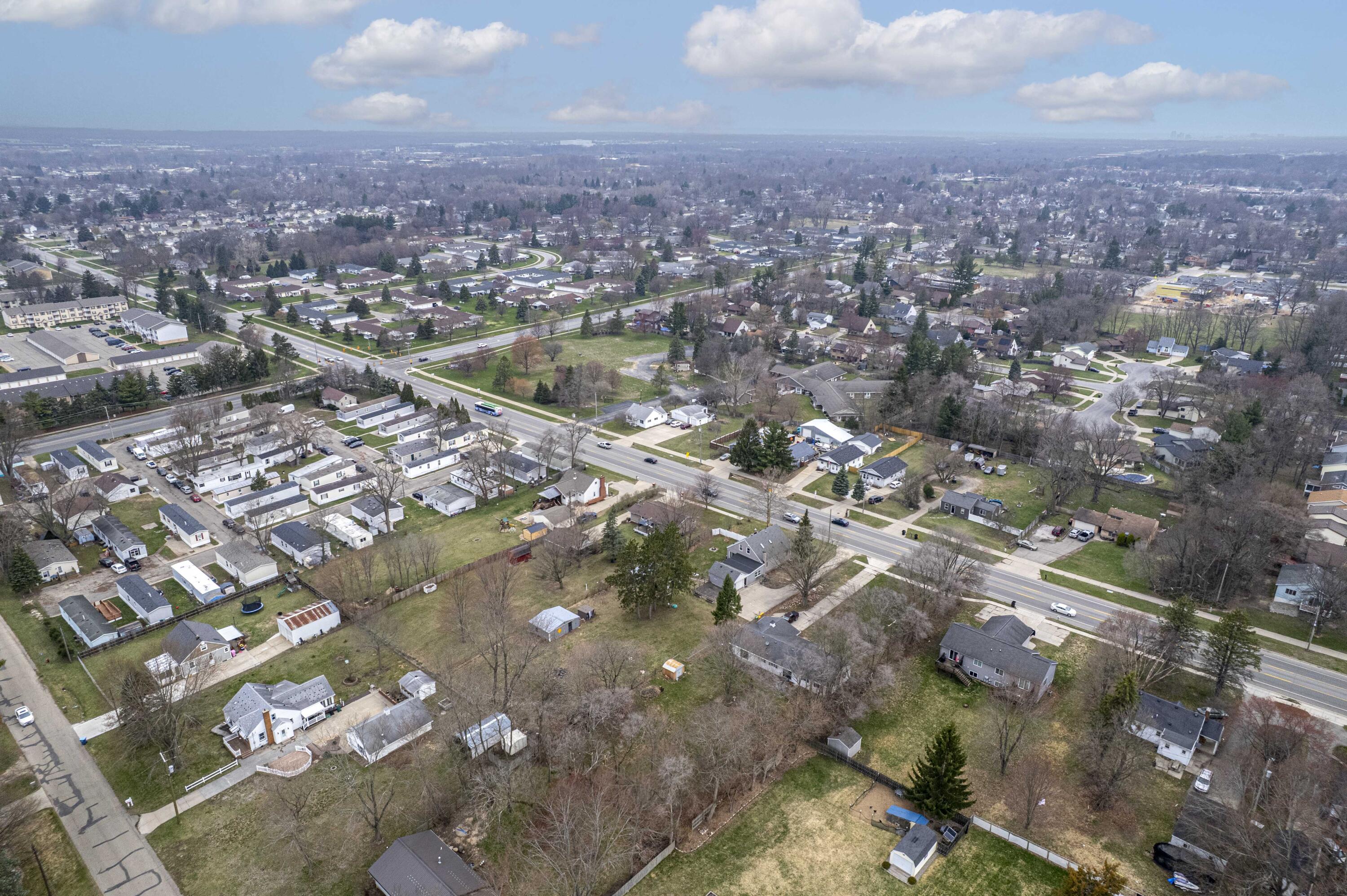 904 60th Street SE Grand Rapids MI 49508