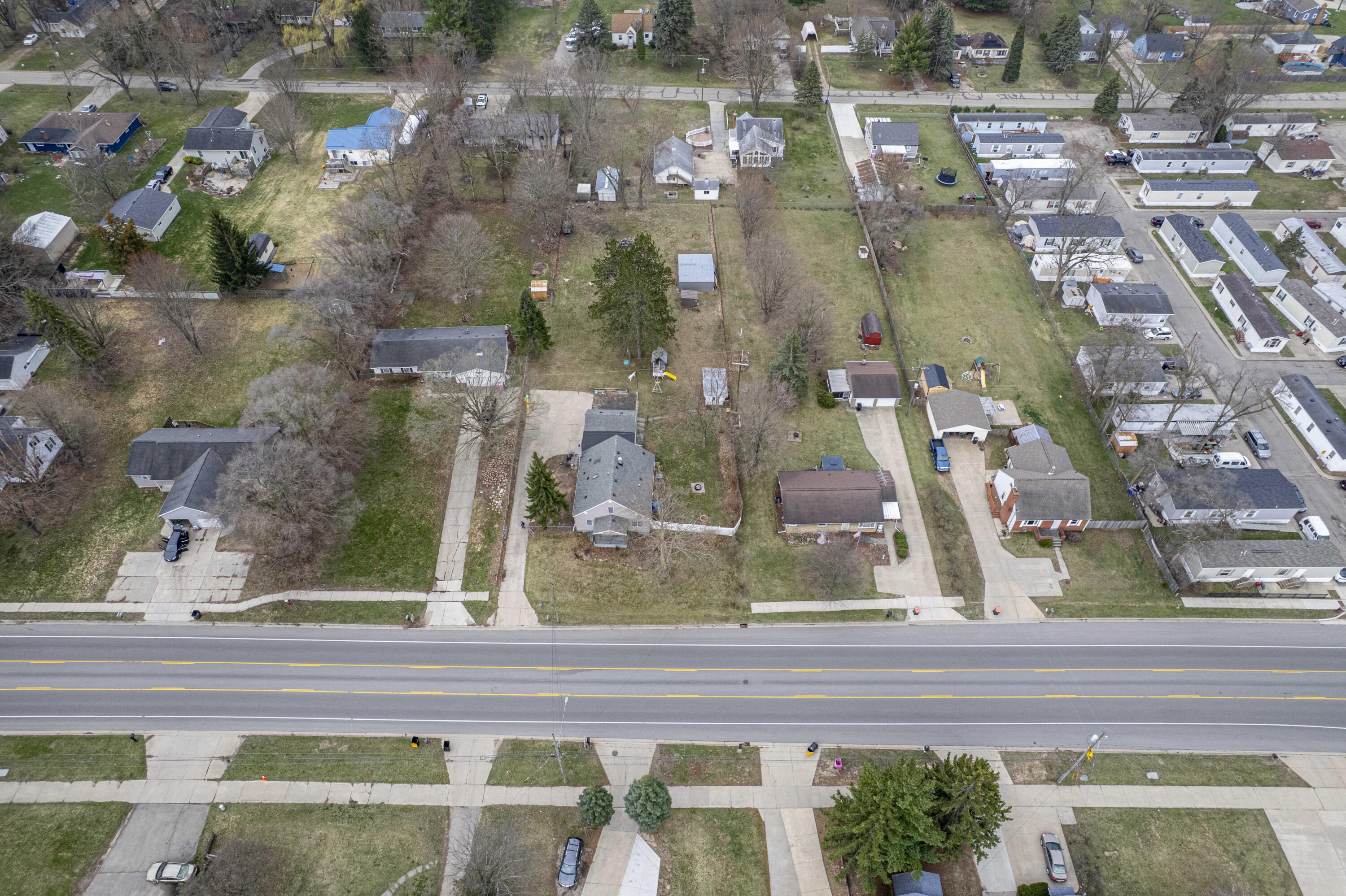 904 60th Street SE Grand Rapids MI 49508