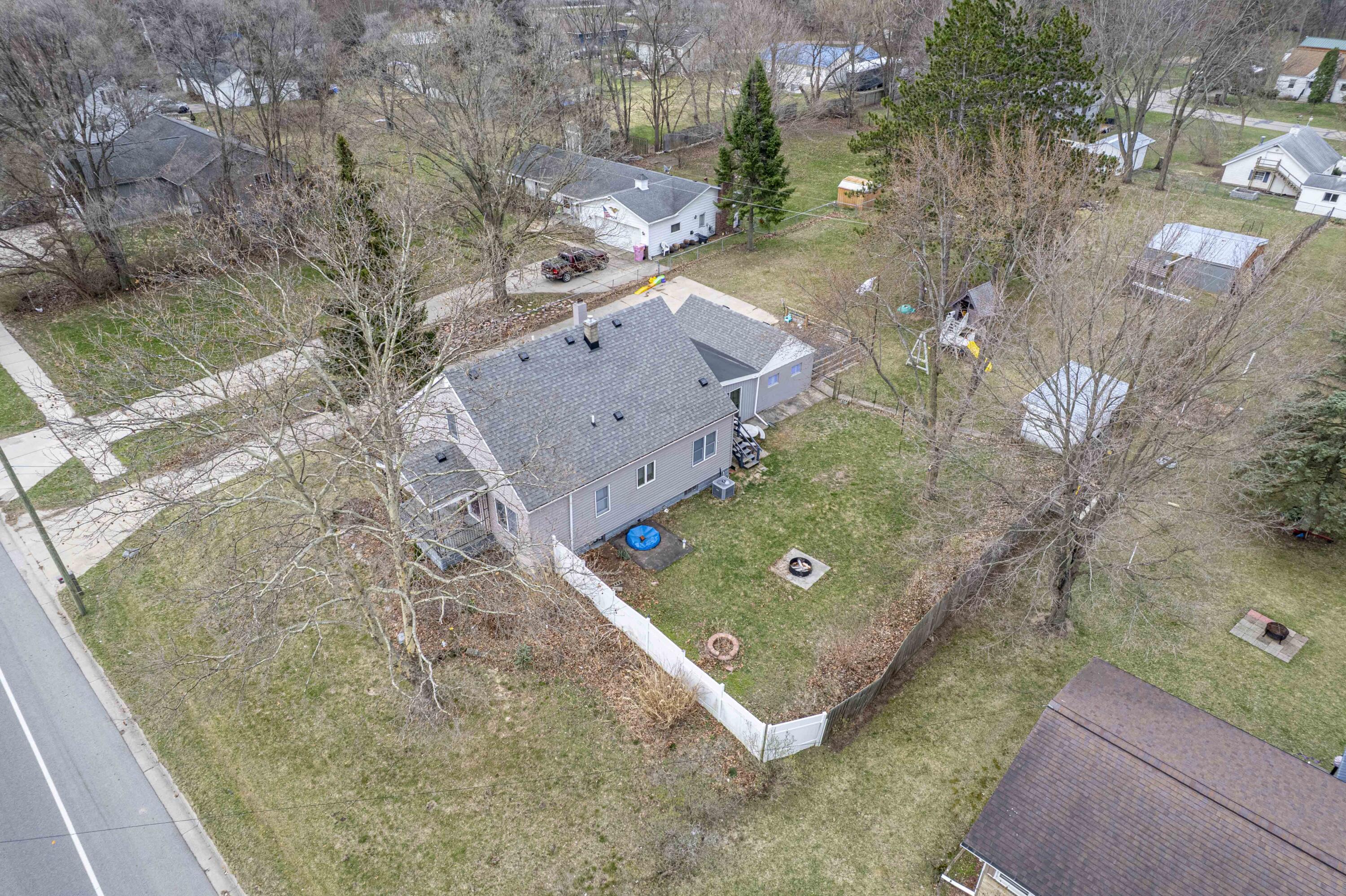 904 60th Street SE Grand Rapids MI 49508