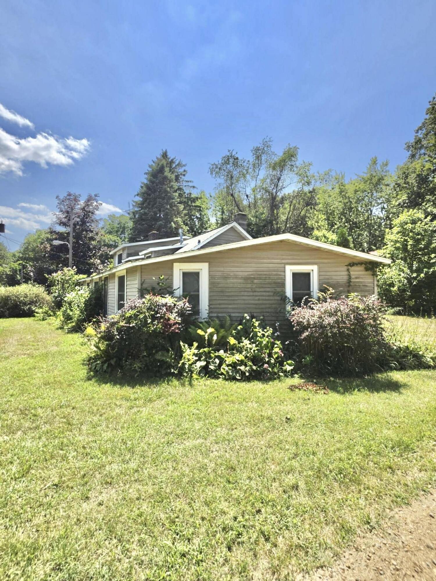 5974 Superior Street Coloma MI 49038