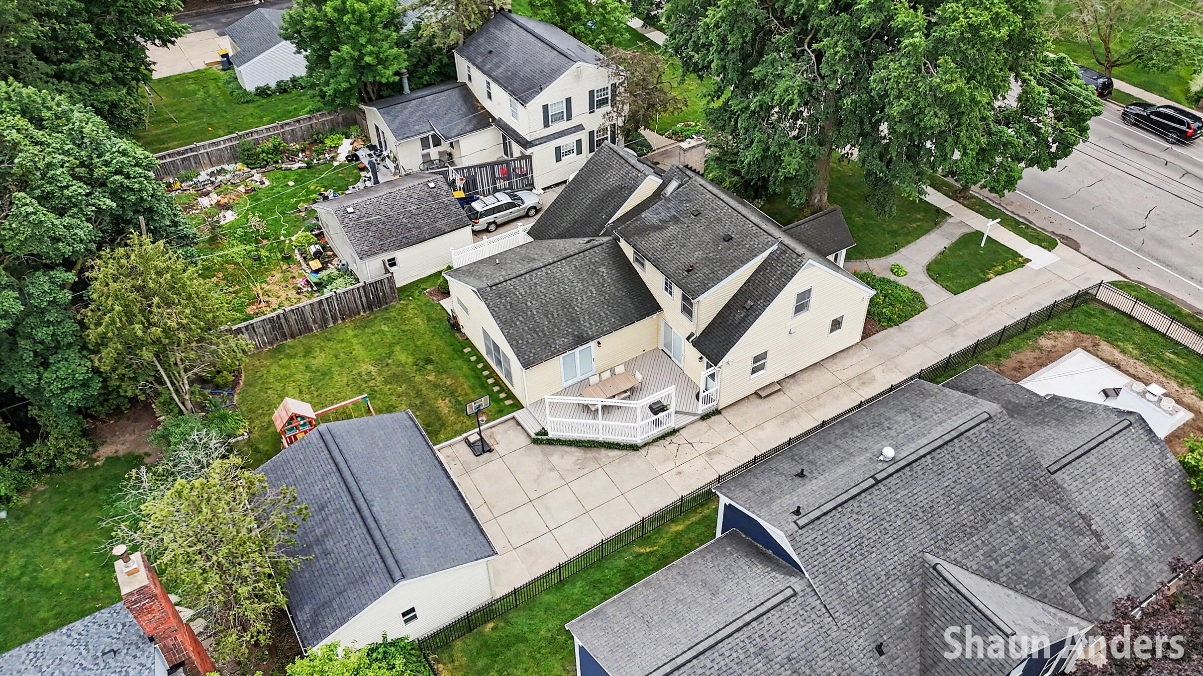 2627 Hall Street SE Grand Rapids MI 49506