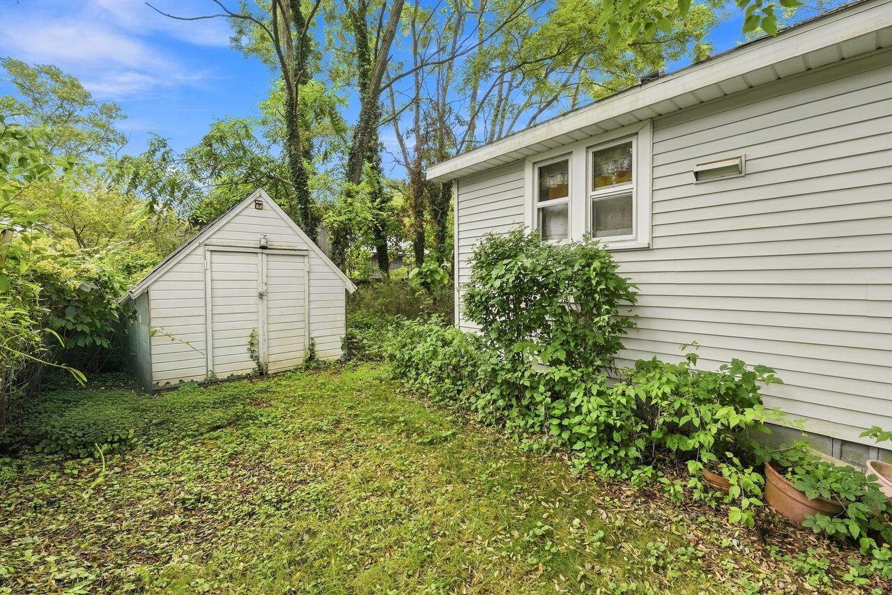 427 S Mayhew Street New Buffalo MI 49117