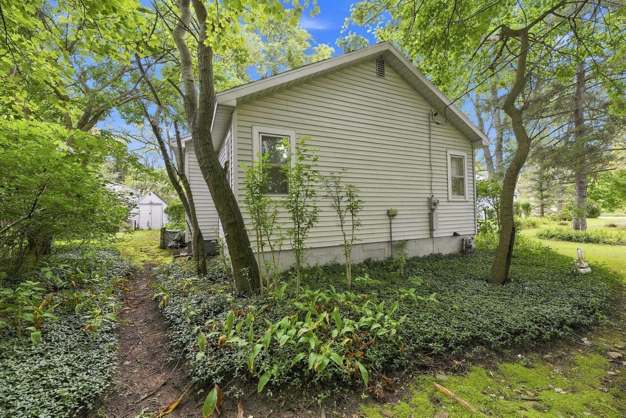 427 S Mayhew Street New Buffalo MI 49117