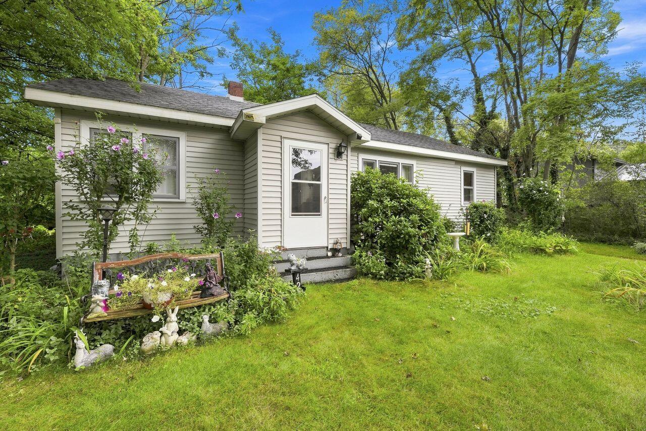 427 S Mayhew Street New Buffalo MI 49117