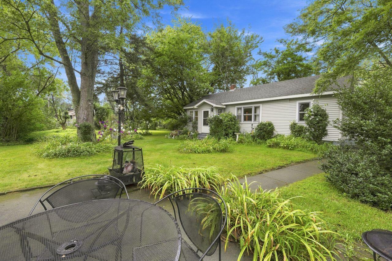 427 S Mayhew Street New Buffalo MI 49117