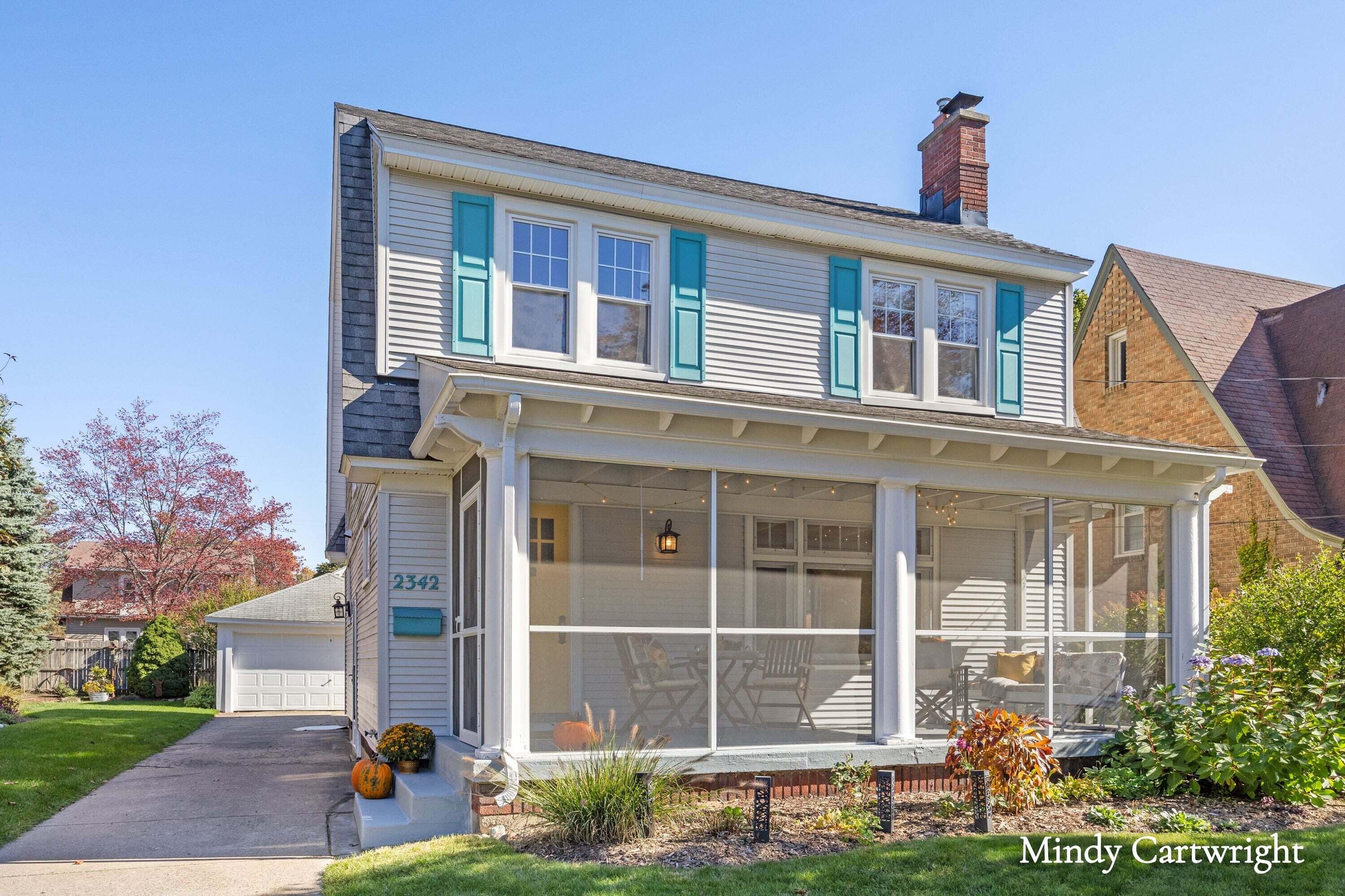 2342 Paris Avenue SE Grand Rapids MI 49507