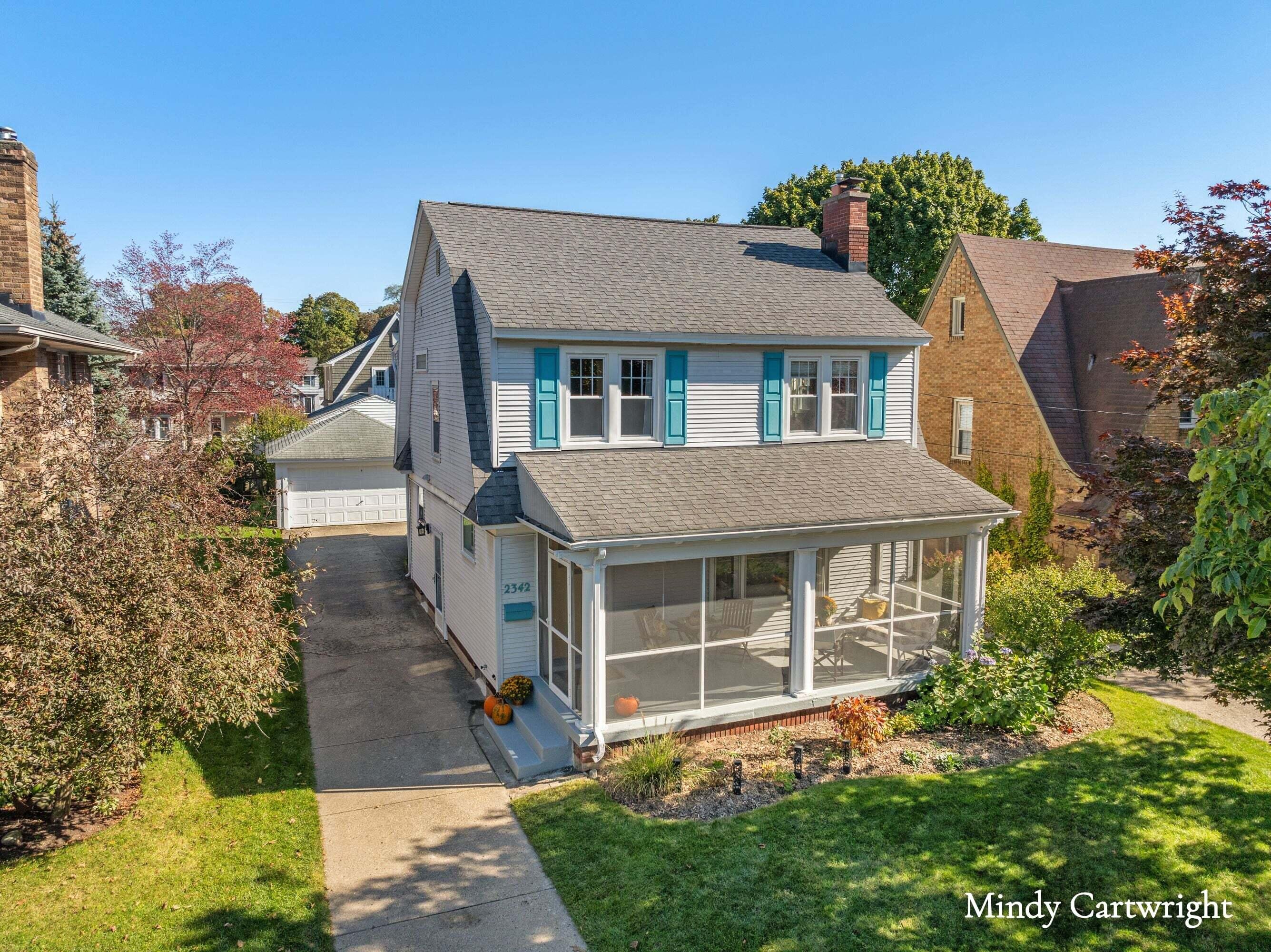 2342 Paris Avenue SE Grand Rapids MI 49507