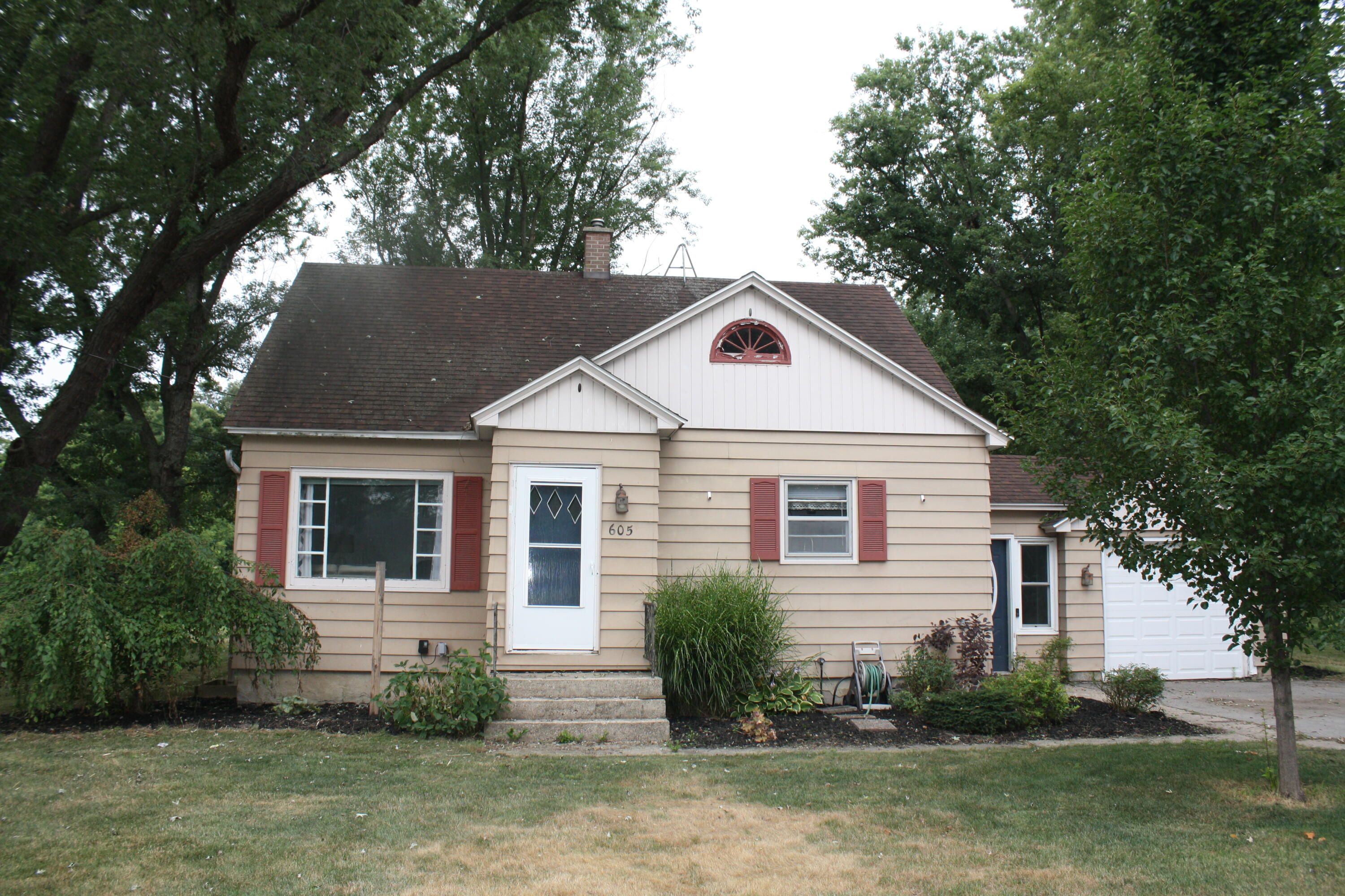 605 64th Avenue Zeeland MI 49464