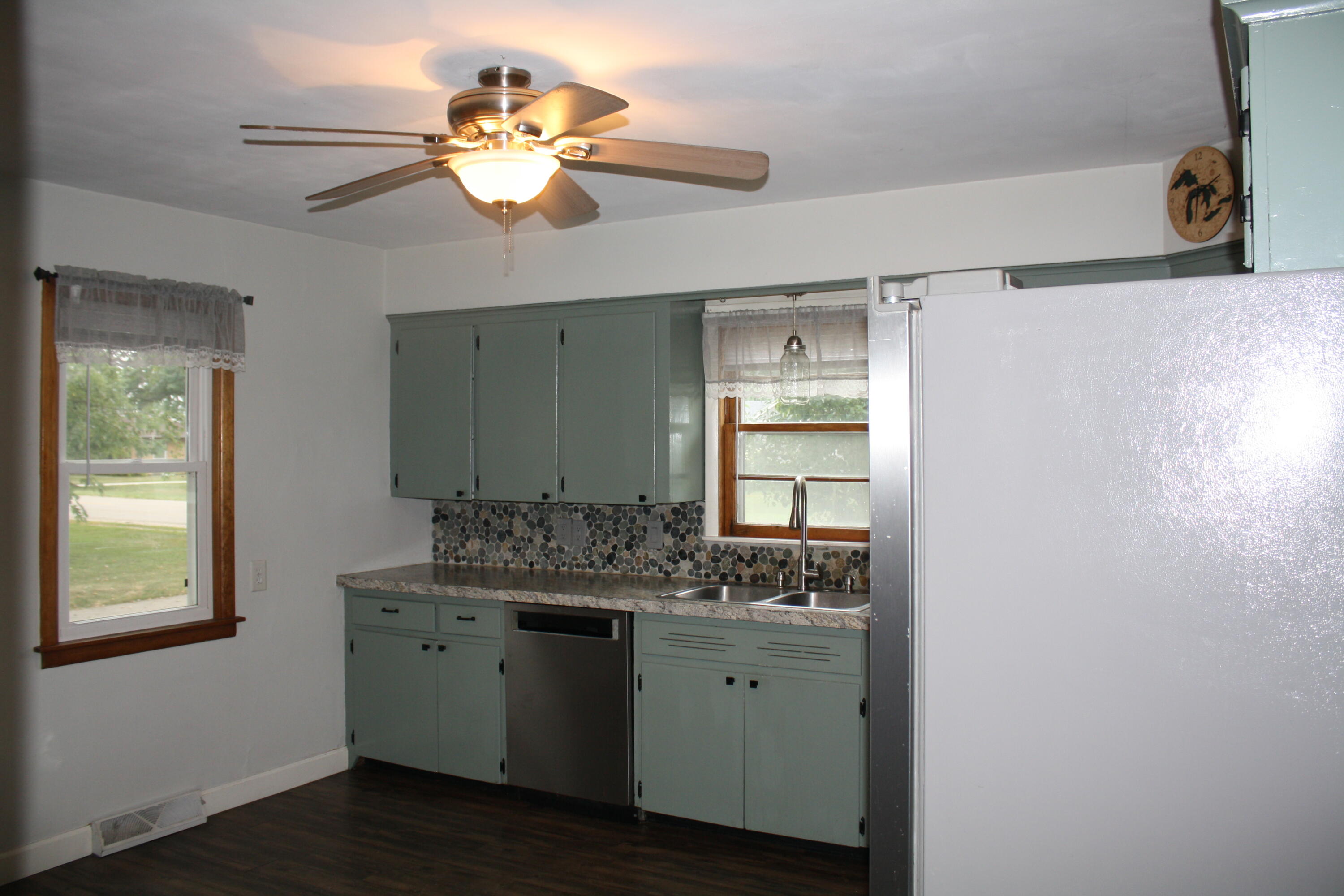 605 64th Avenue Zeeland MI 49464